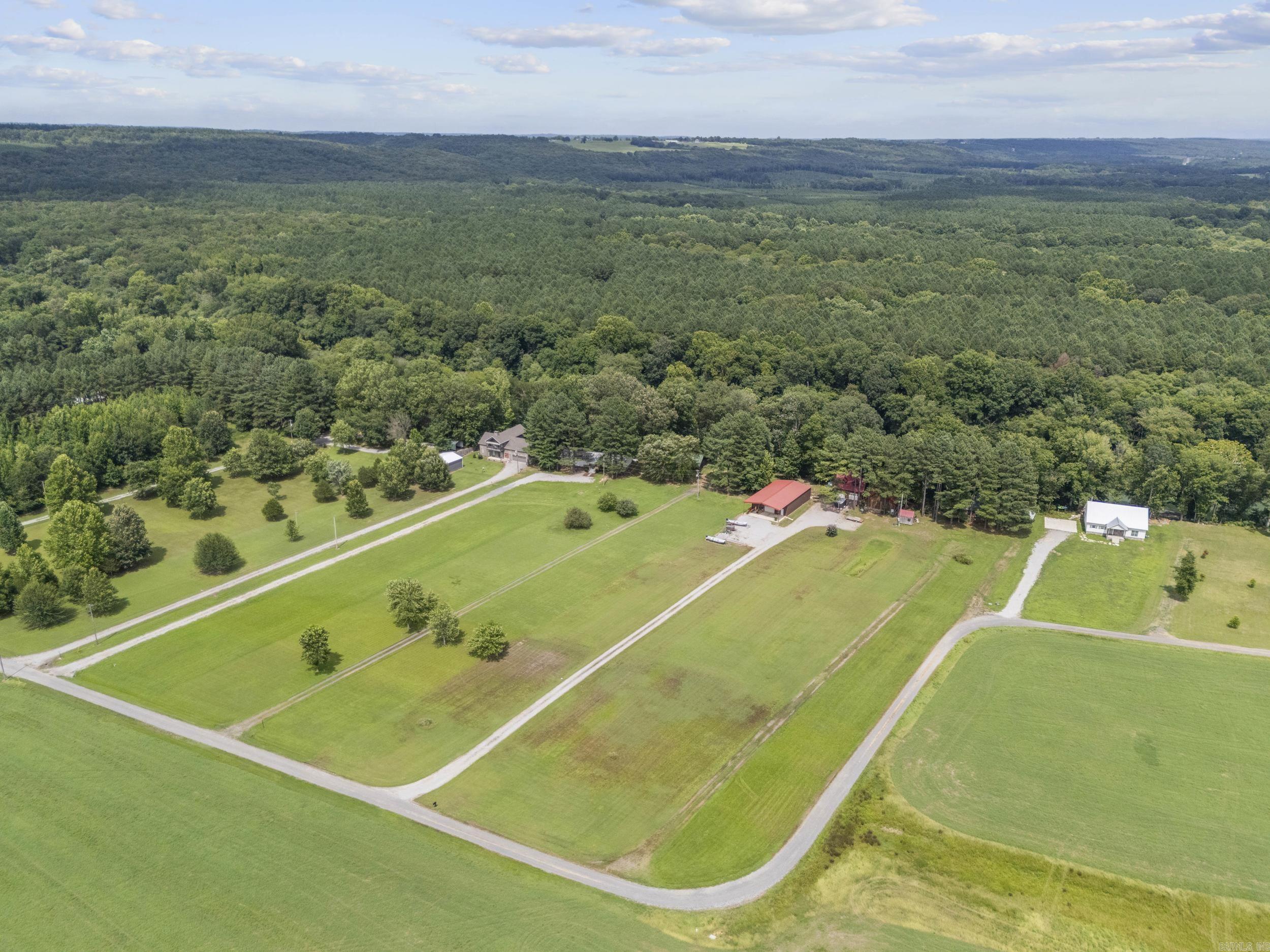 8 Iveon Clay Ln Pangburn, AR 72121