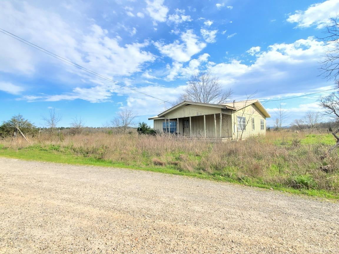 820 Blow Out Mtn.  Pencil Bluff, AR