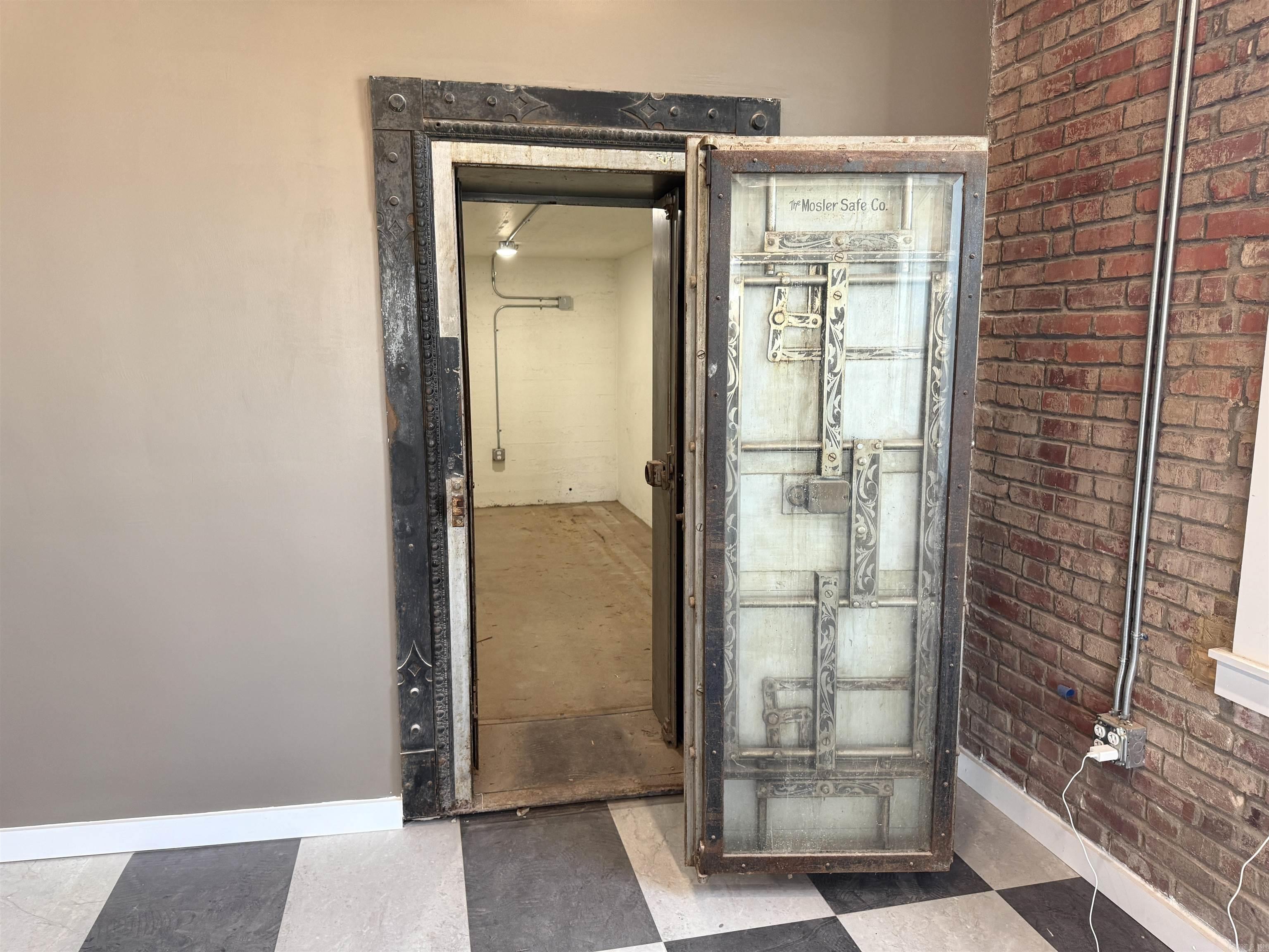 219 E Court Street  Paragould, AR