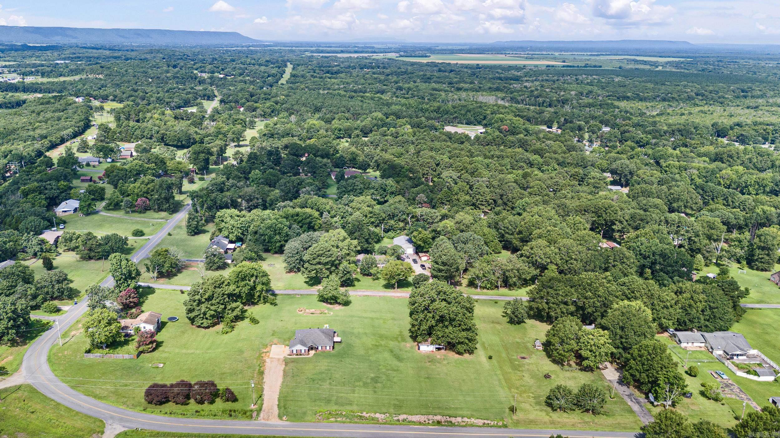 107 Kordsmeier Lane Morrilton, AR 72110