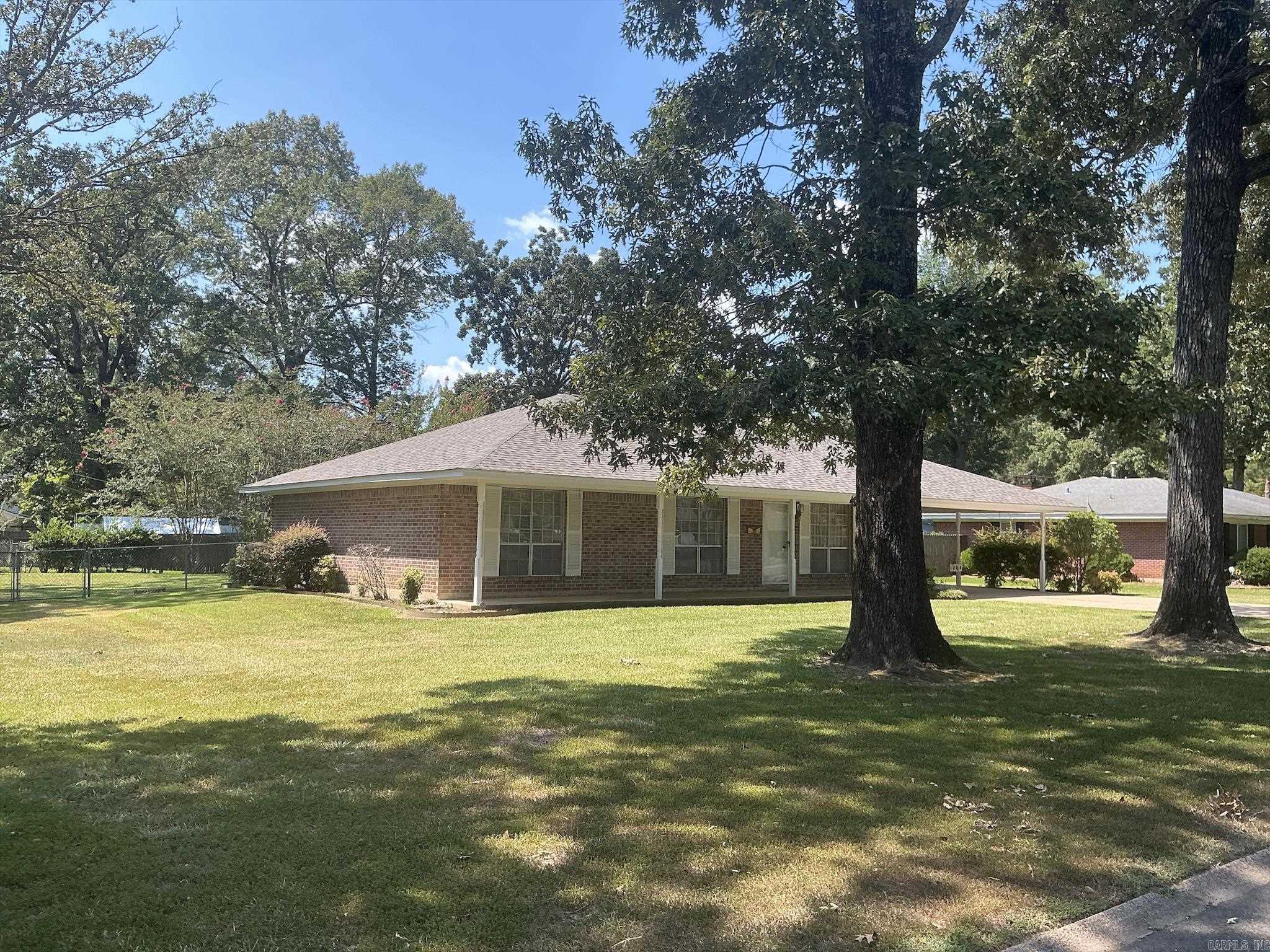 1204 Cypress  Crossett, AR