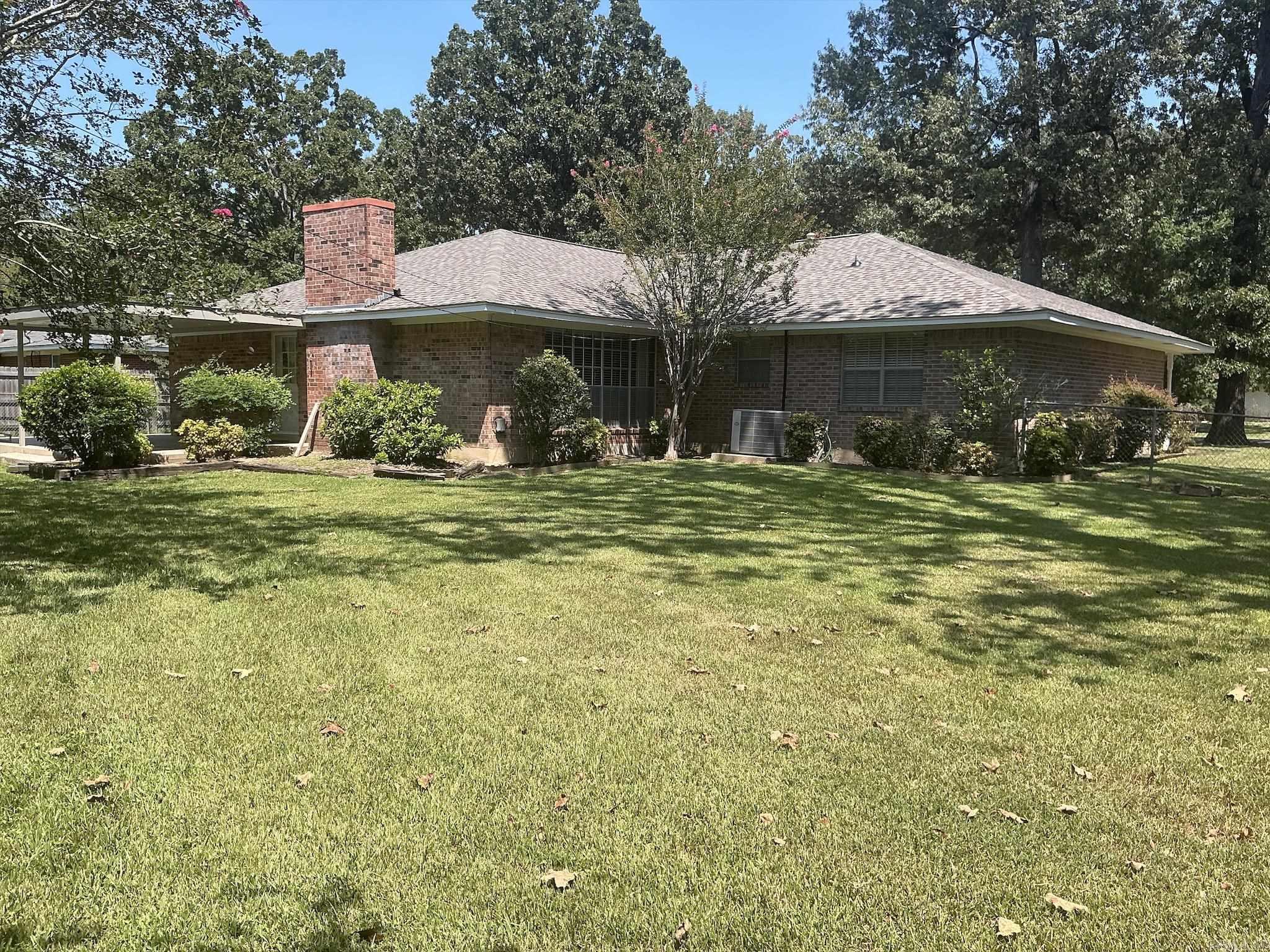 1204 Cypress  Crossett, AR