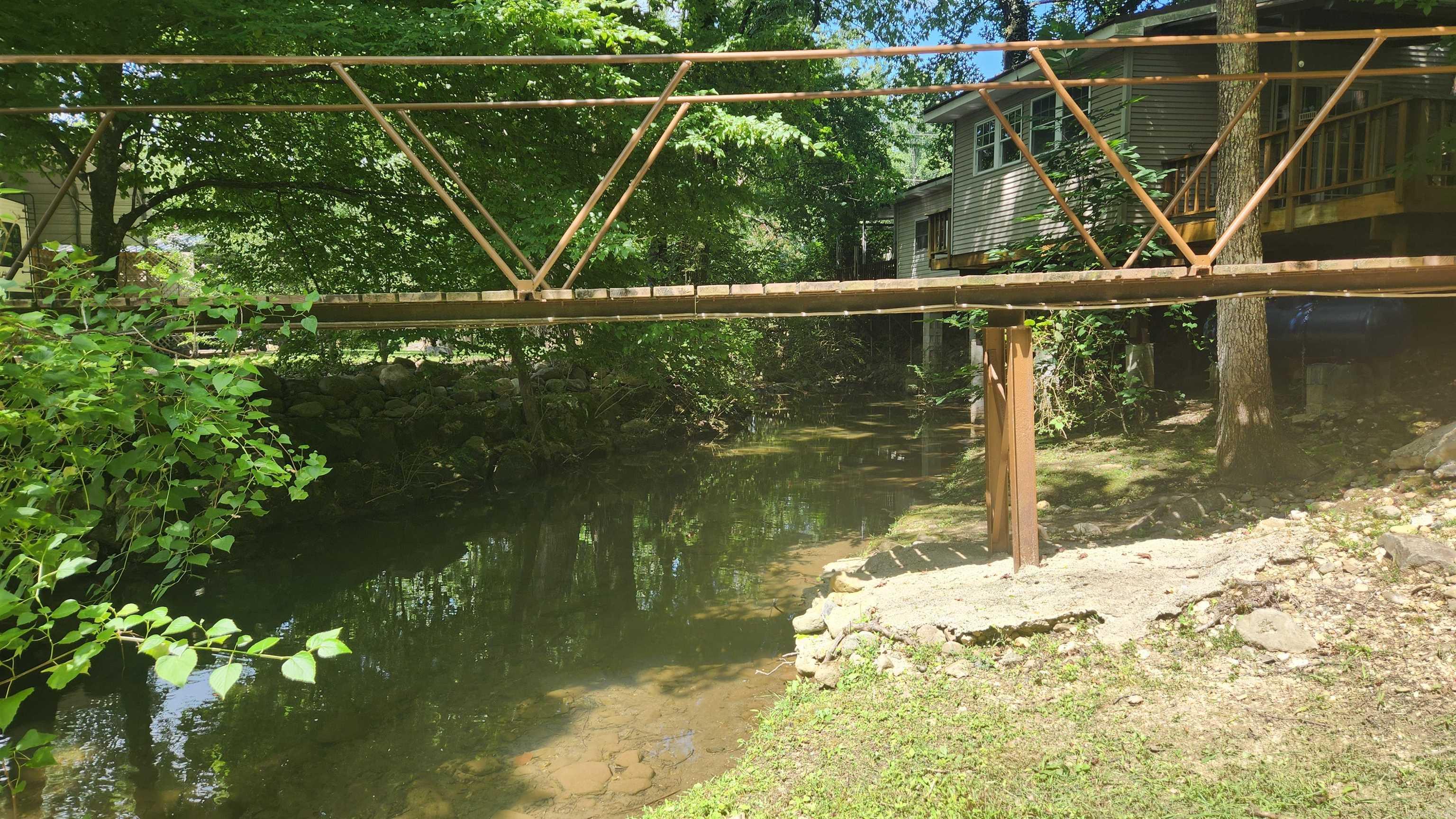 5277 E Hwy 270 Mount Ida, AR 71957