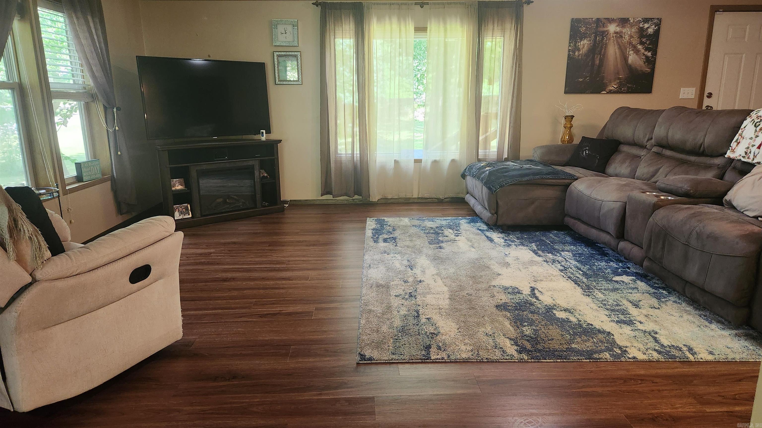 5277 E Hwy 270 Mount Ida, AR 71957