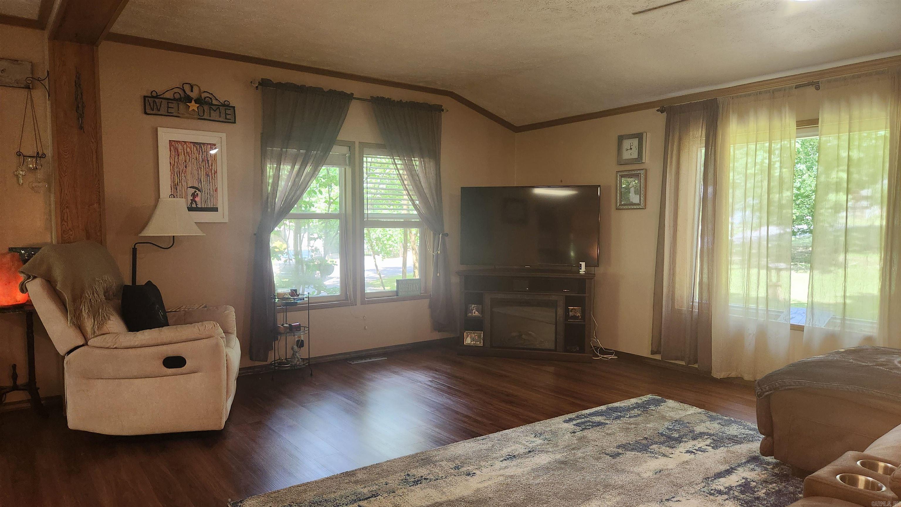 5277 E Hwy 270 Mount Ida, AR 71957