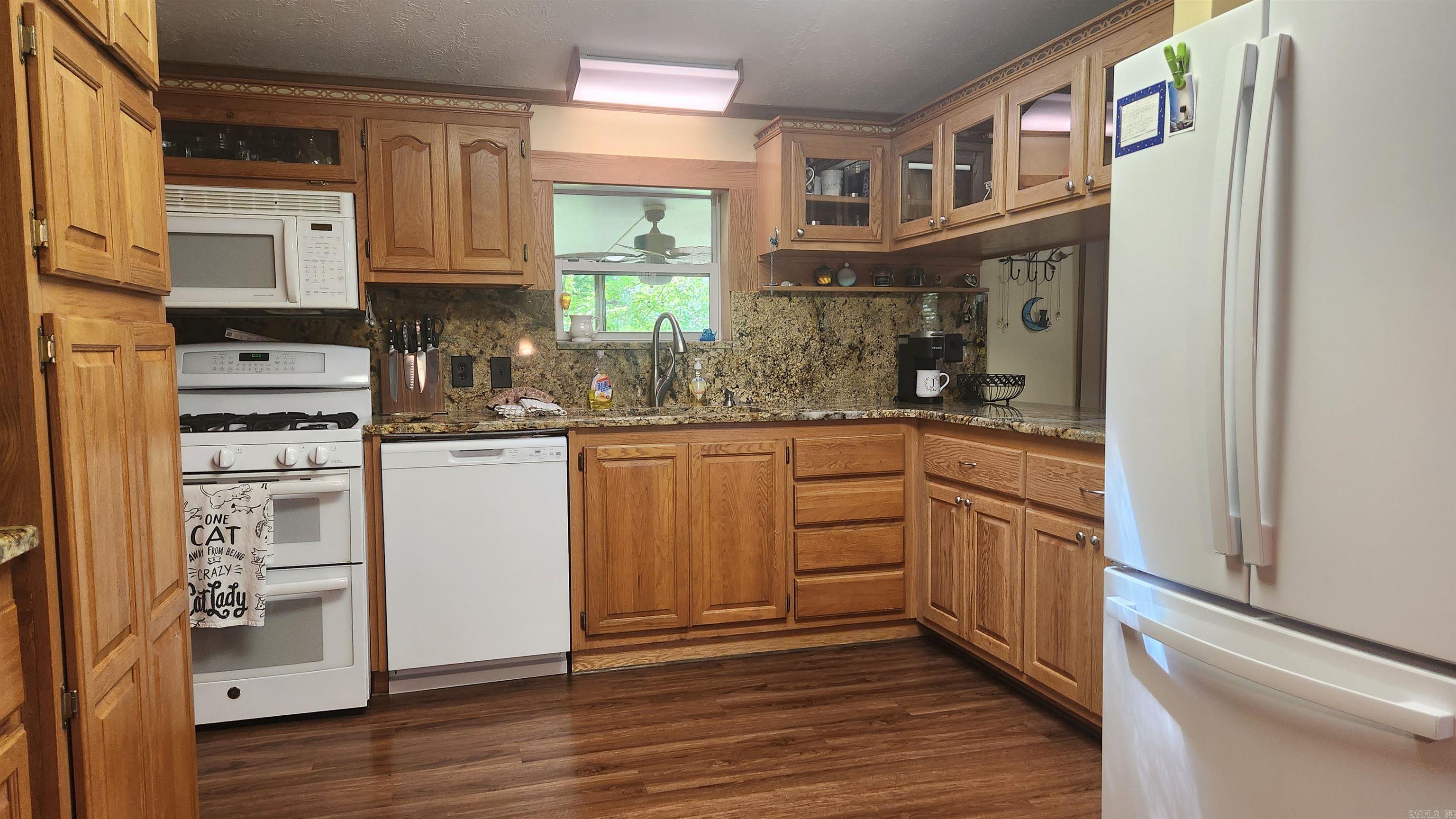 5277 E Hwy 270 Mount Ida, AR 71957