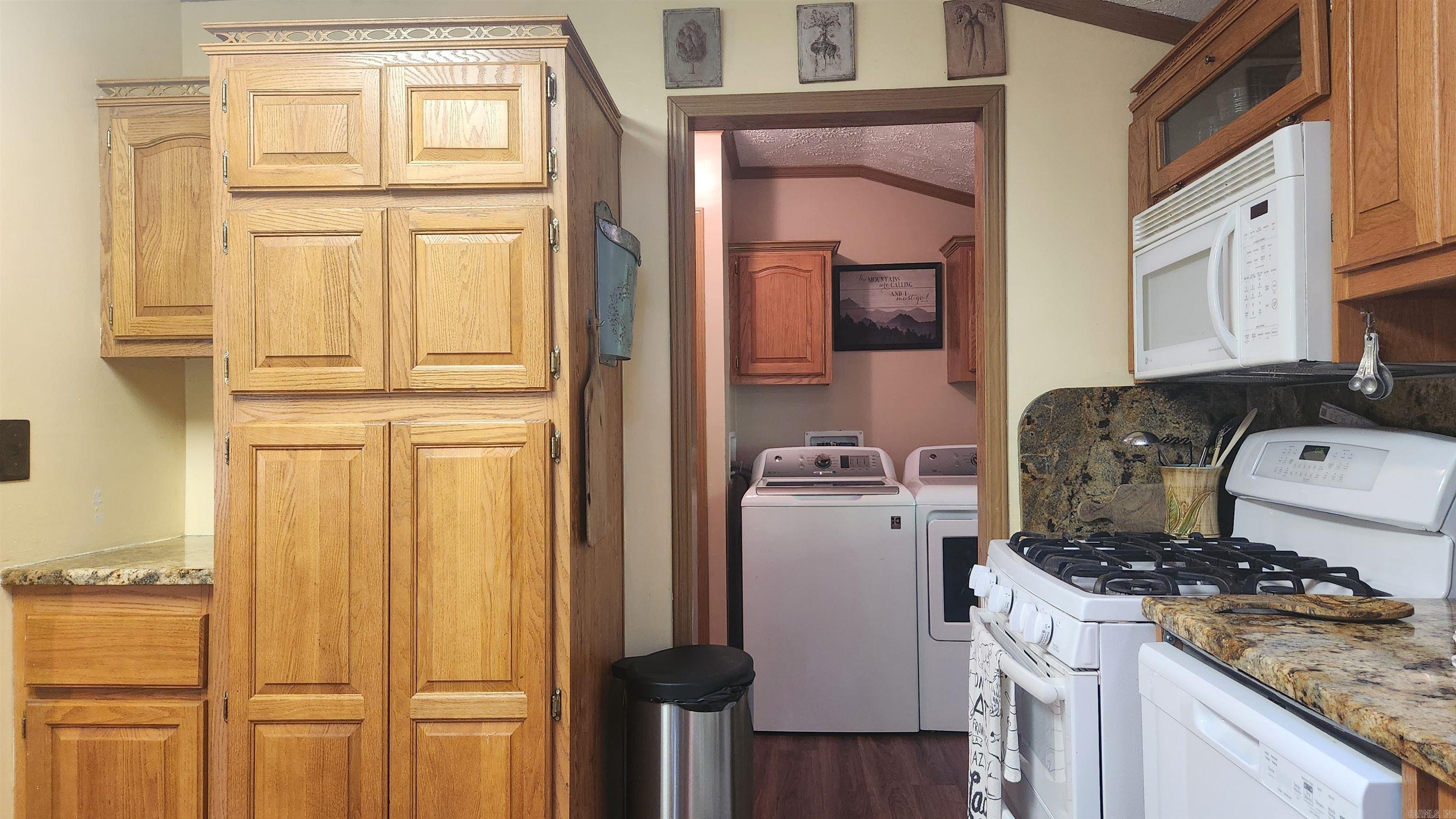 5277 E Hwy 270 Mount Ida, AR 71957