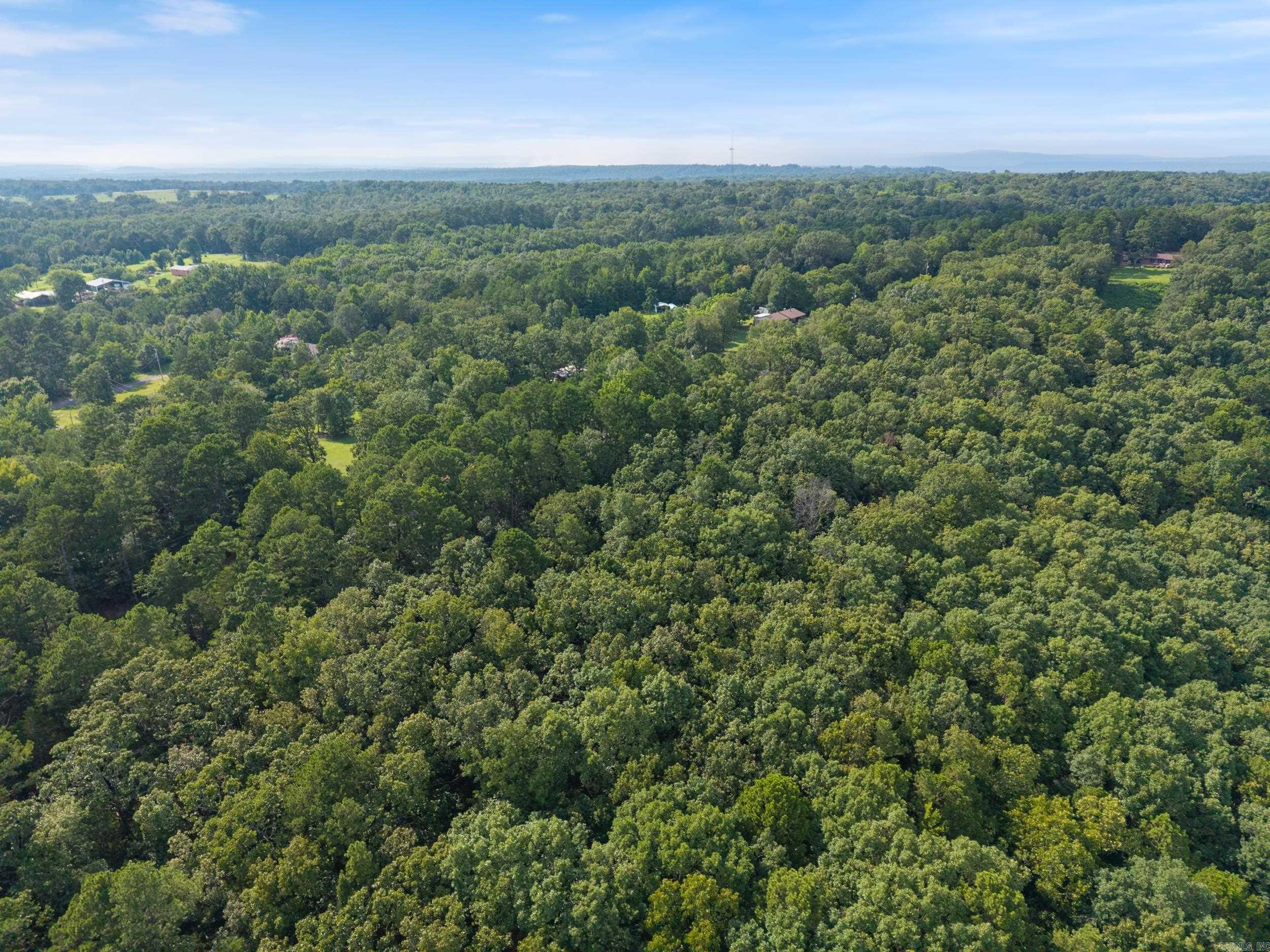 000 Ridge  London, AR