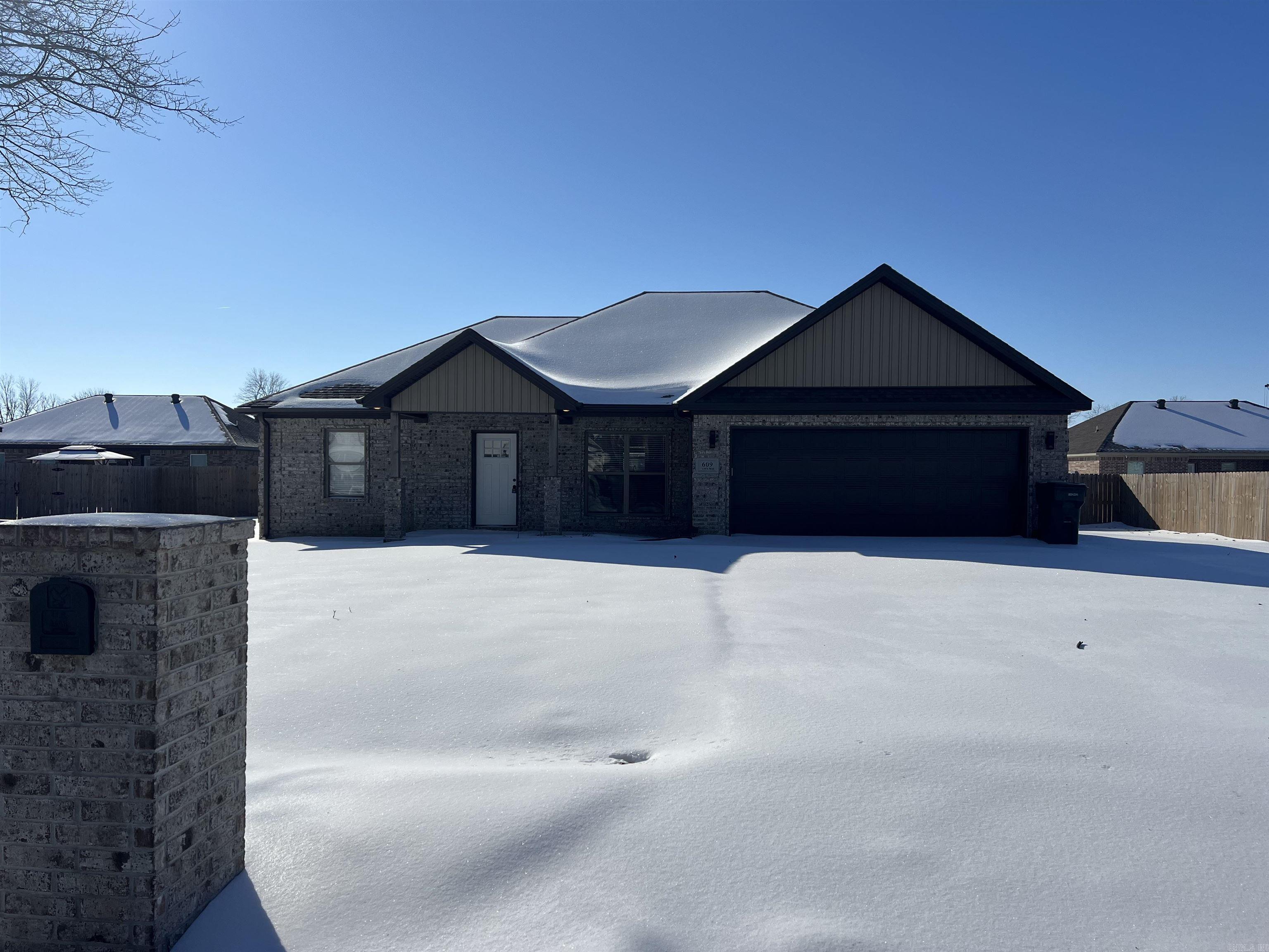 609 Lanes Way Manila, AR 72442