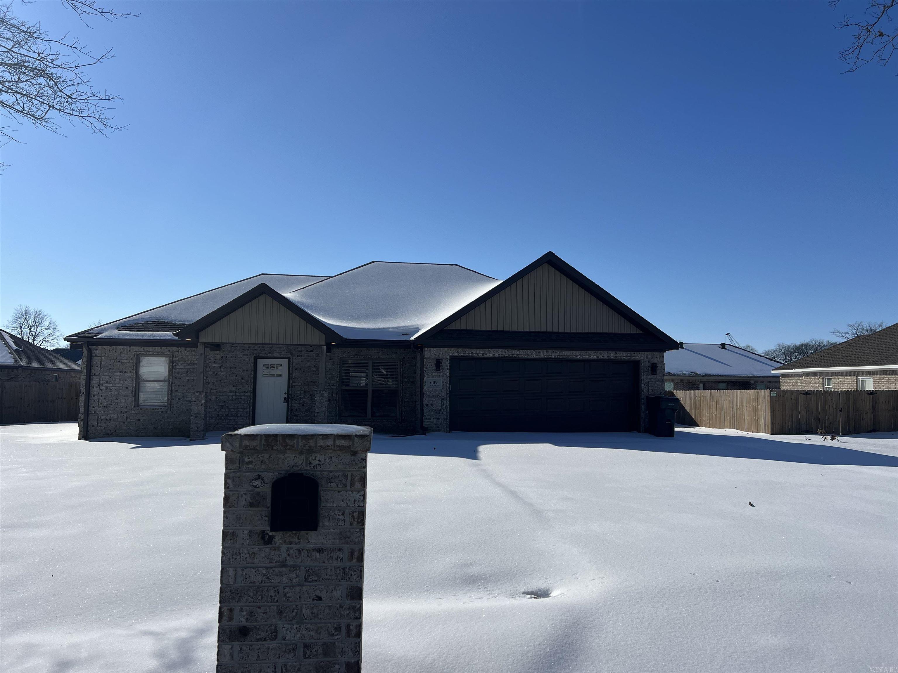 609 Lanes Way Manila, AR 72442