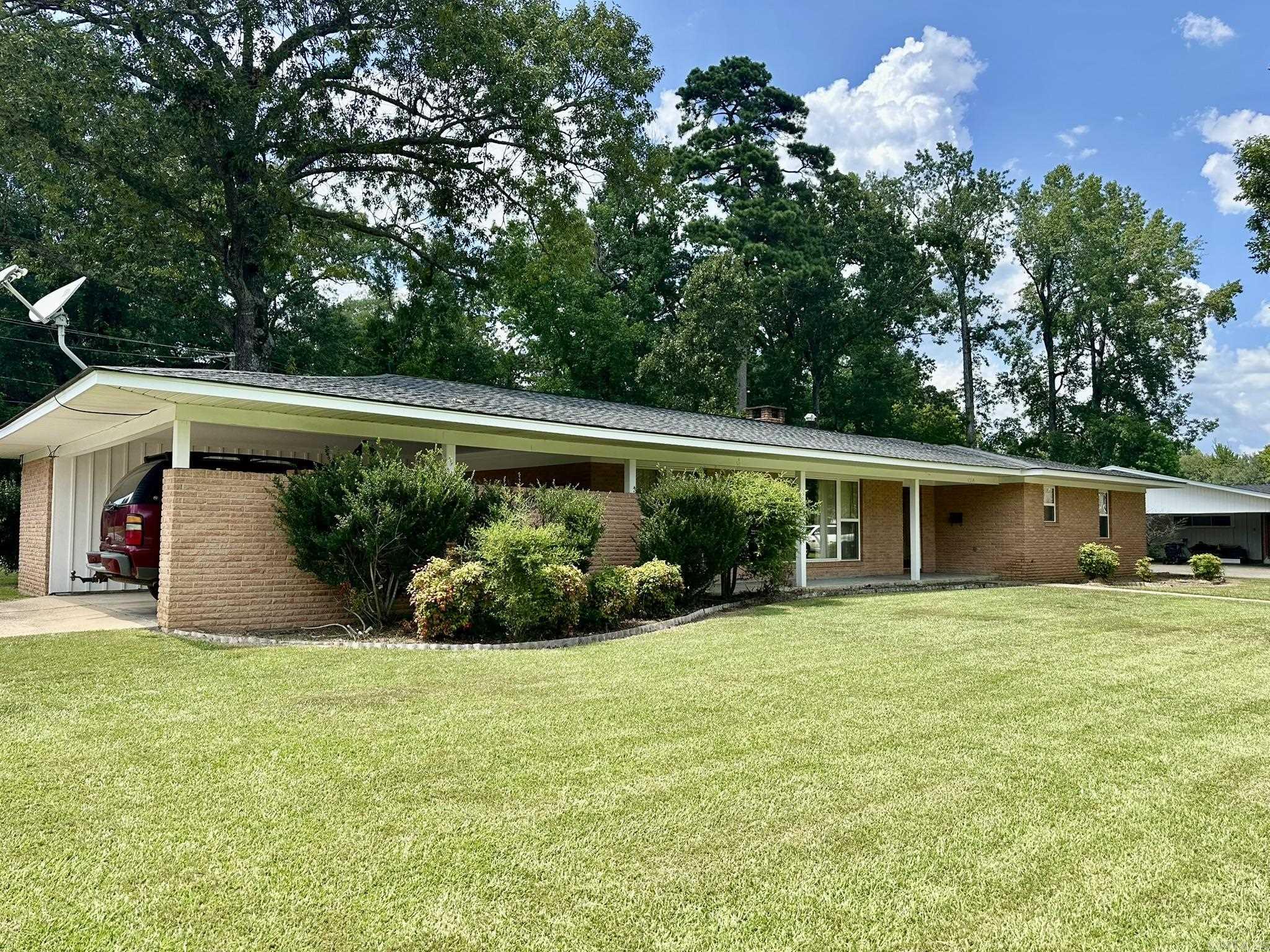 1314 Elm St  Crossett, AR