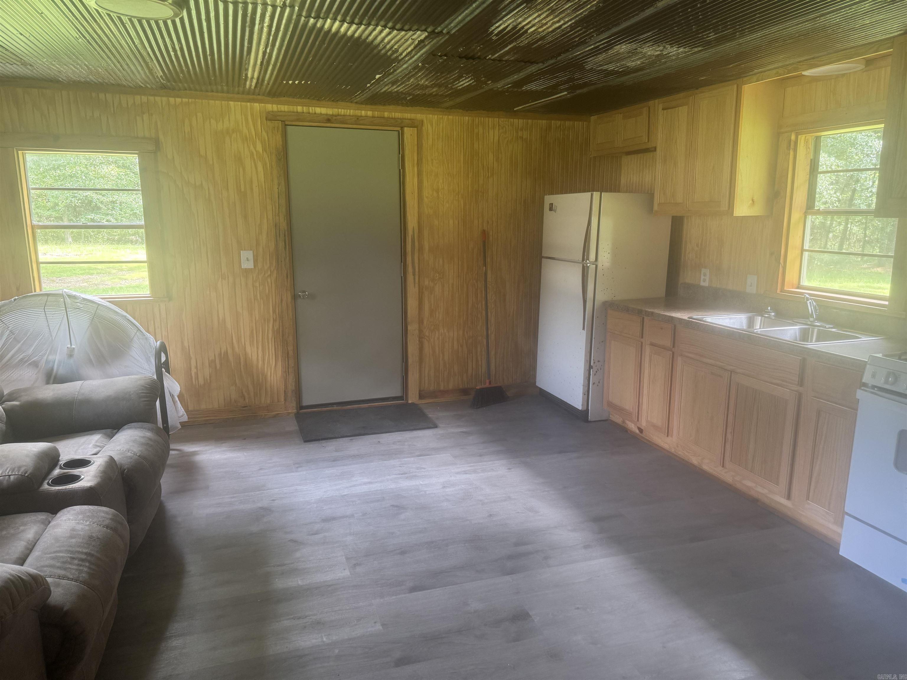 2073 N 9th  Felsenthal, AR