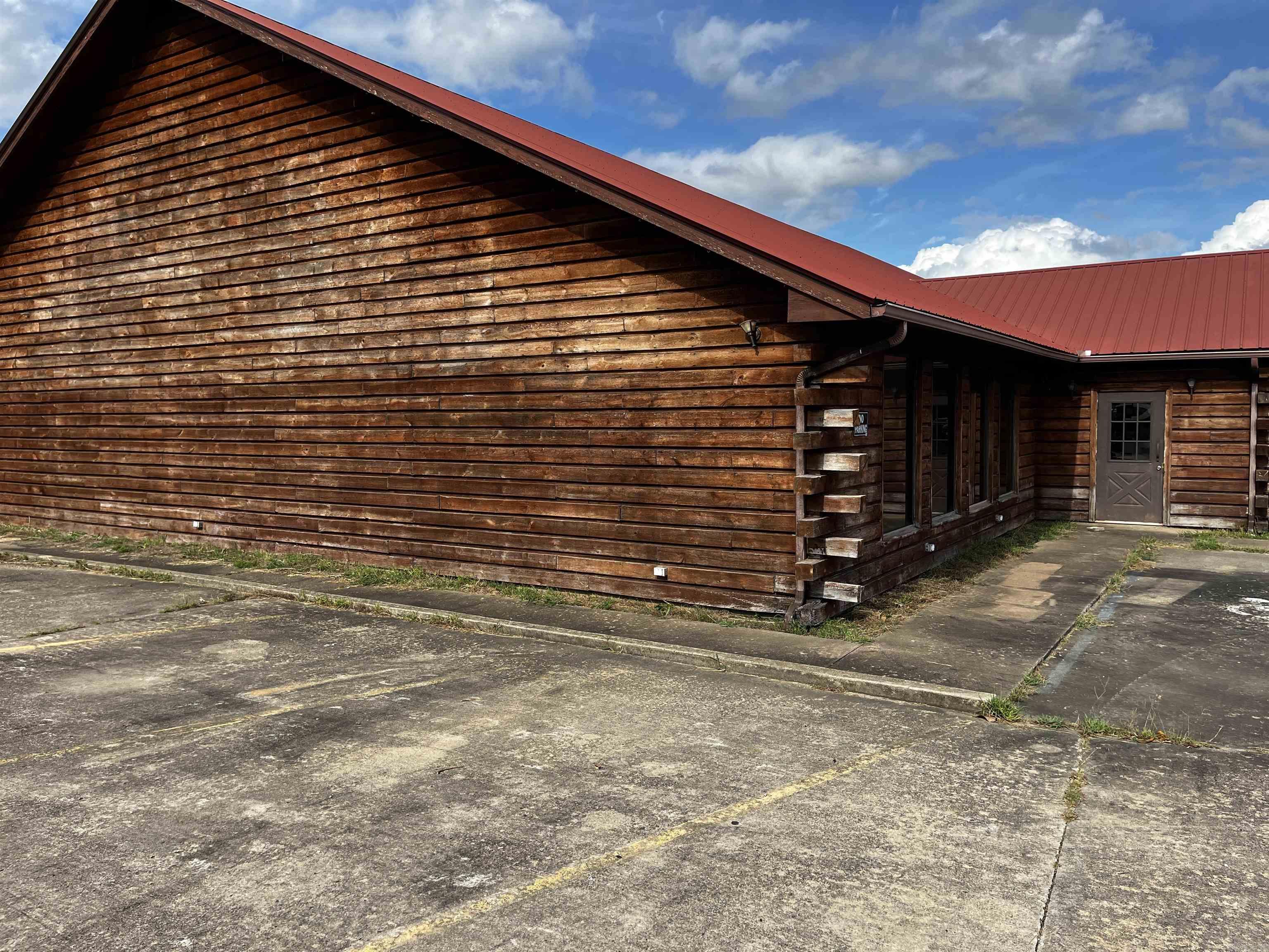 1004 N Hwy 65  Marshall, AR