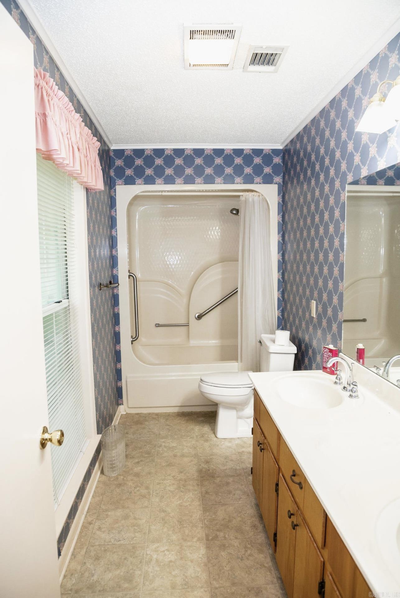 4510 LOWMAN Road Pine Bluff, AR 71603