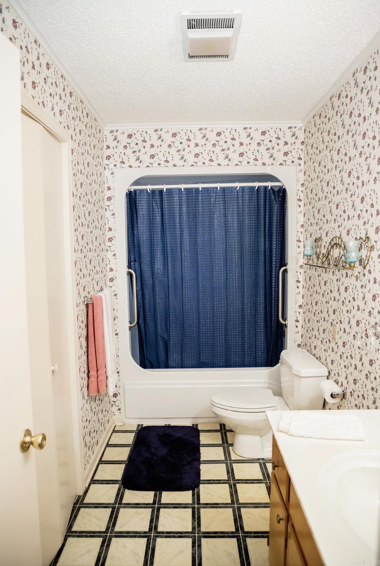 4510 LOWMAN Road Pine Bluff, AR 71603