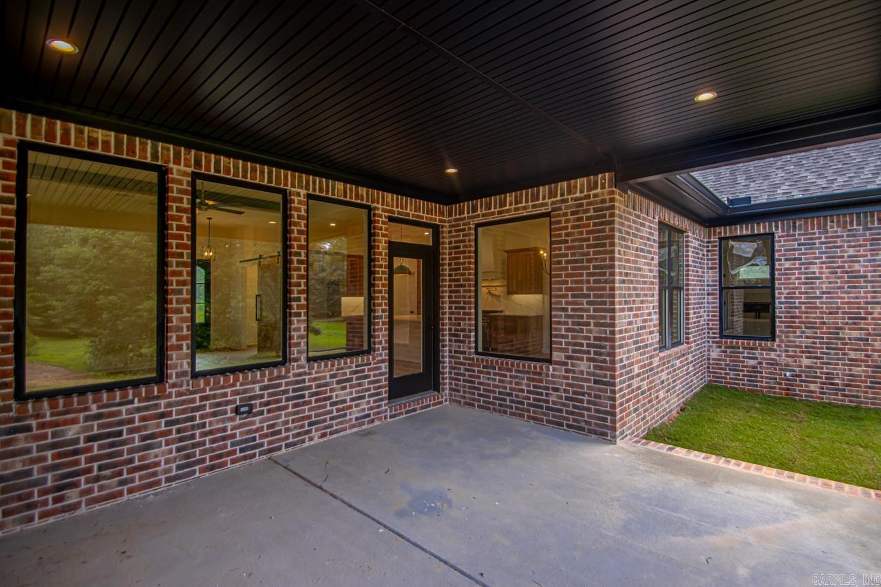 5676 Shore Drive Hensley, AR 72065