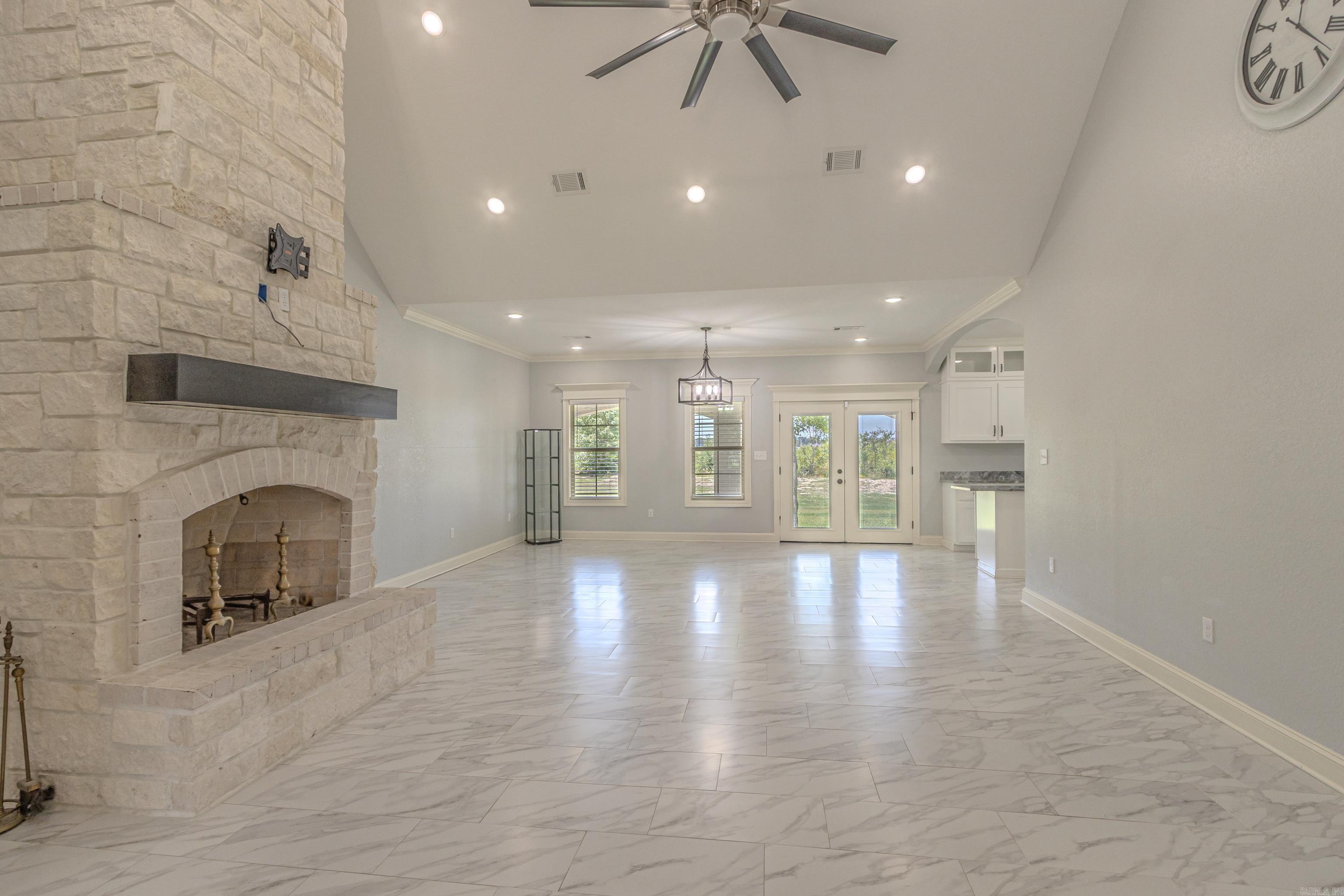 3913 Willow Jonesboro, AR 72401