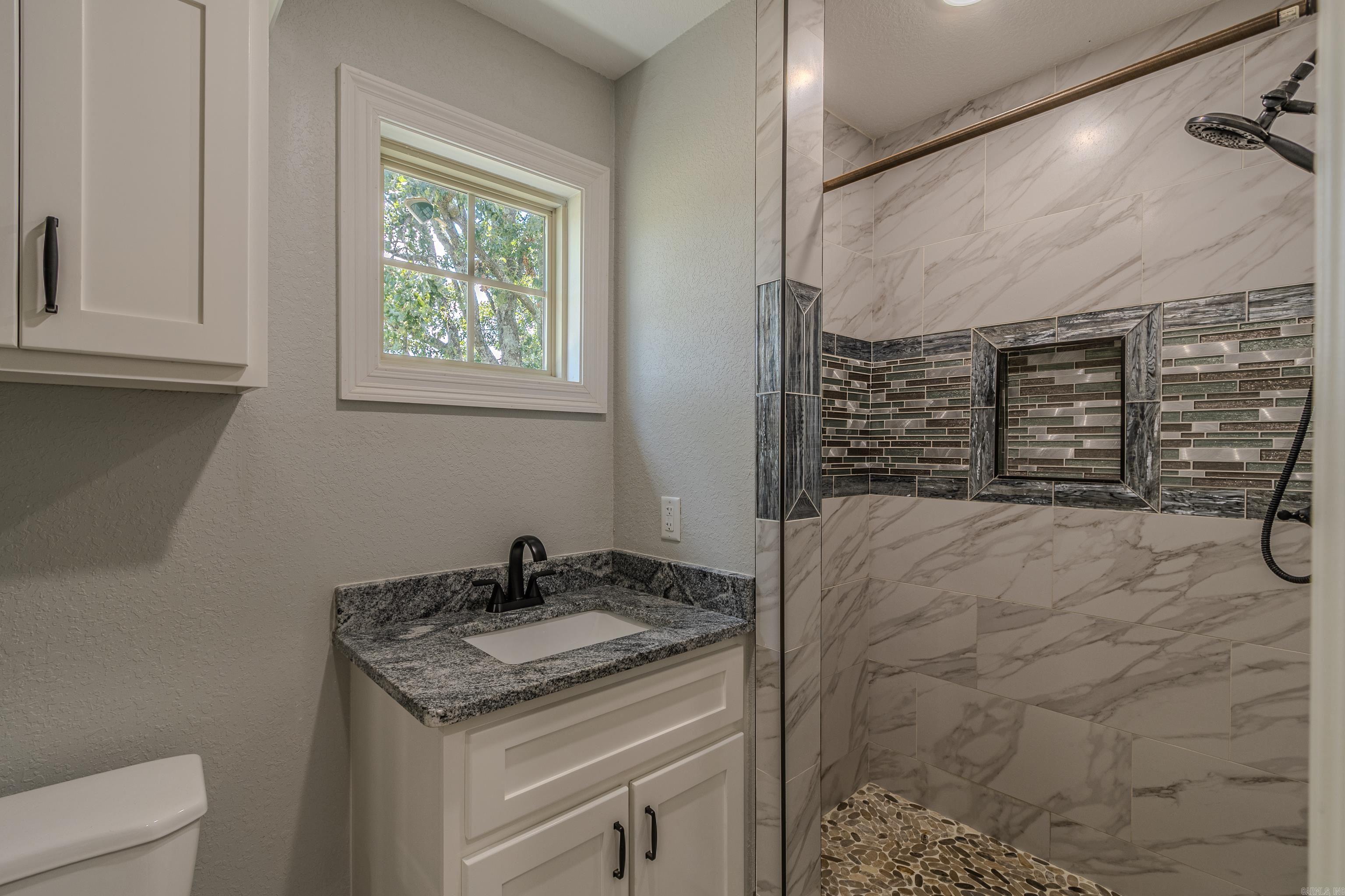 3913 Willow Jonesboro, AR 72401