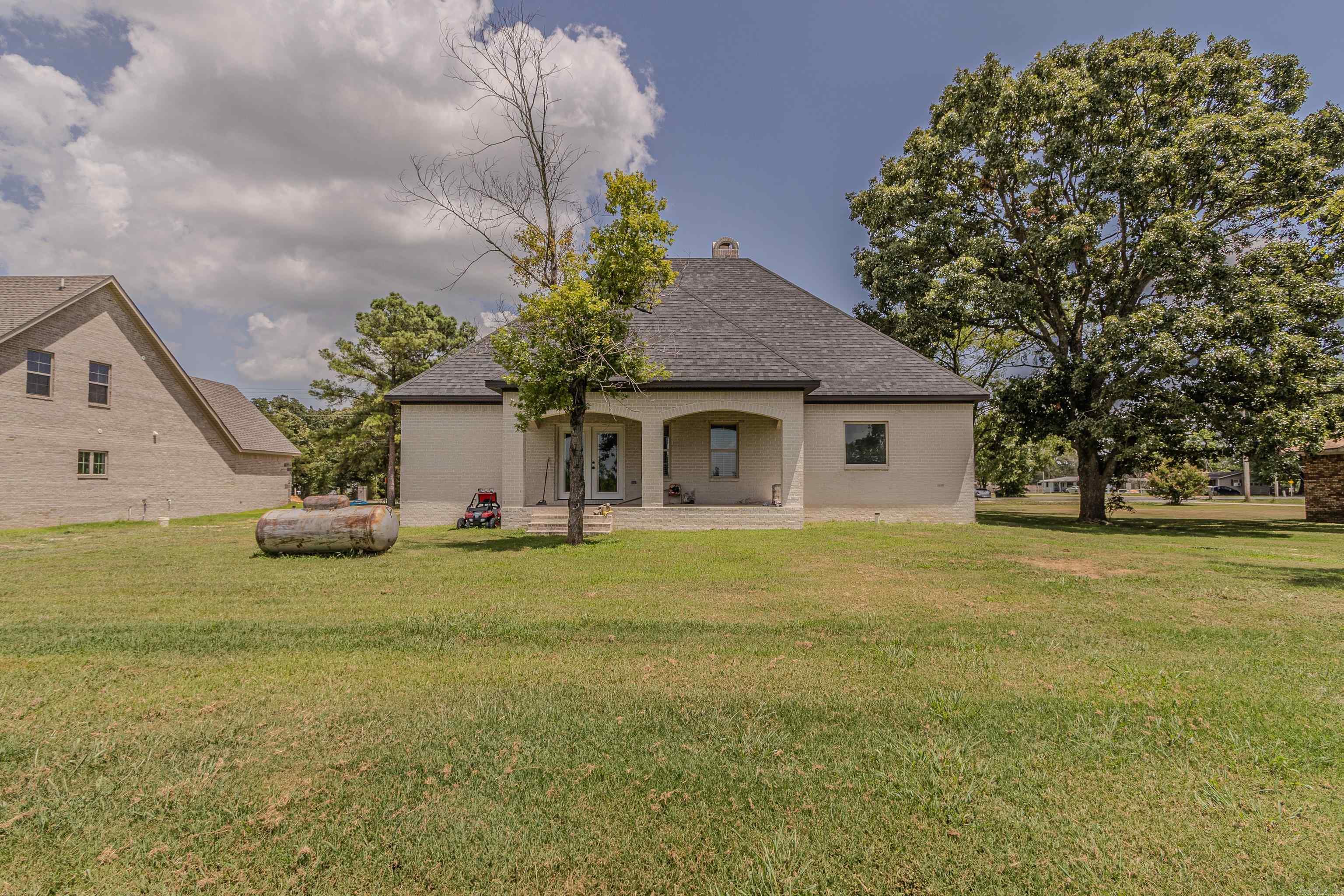 3913 Willow Jonesboro, AR 72401