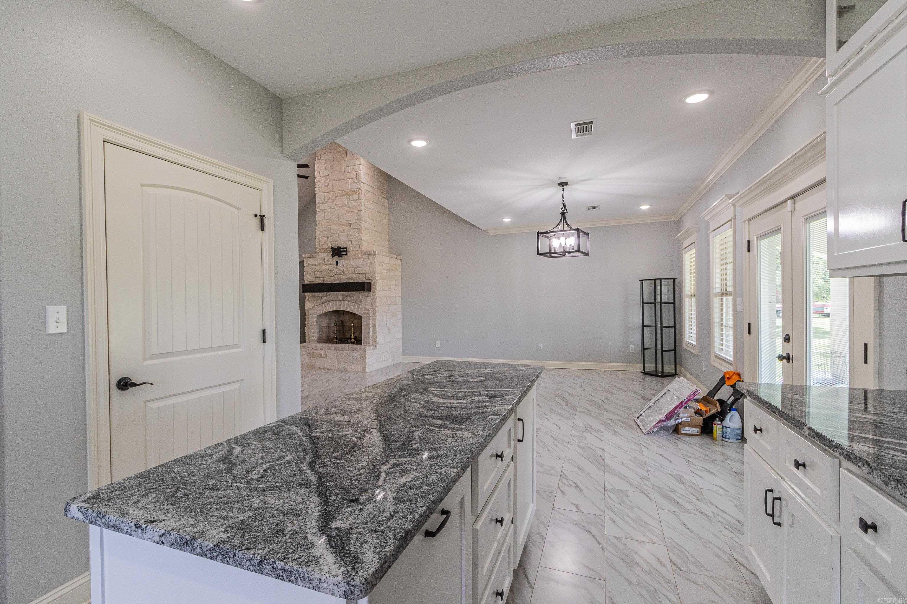 3913 Willow Jonesboro, AR 72401