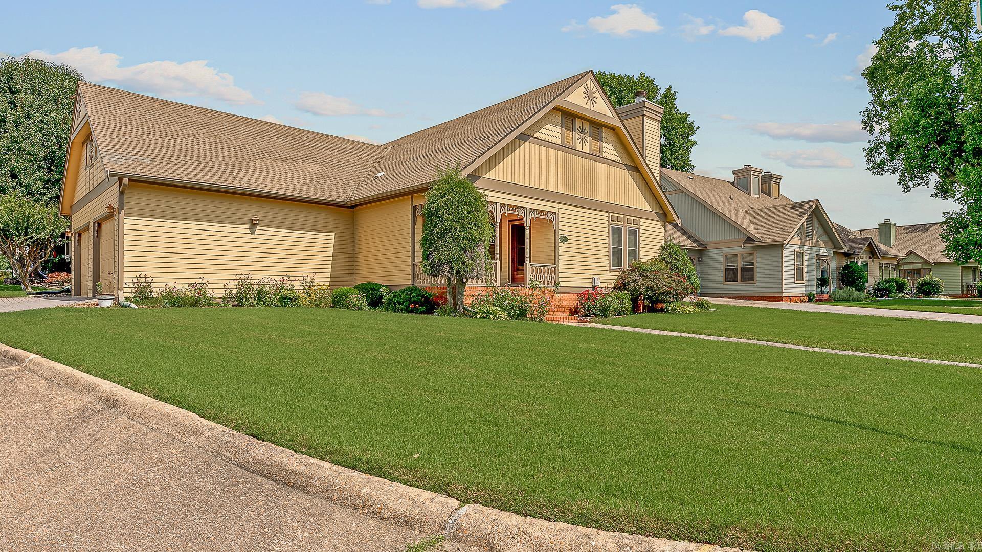 2607 Greenbriar  Jonesboro, AR