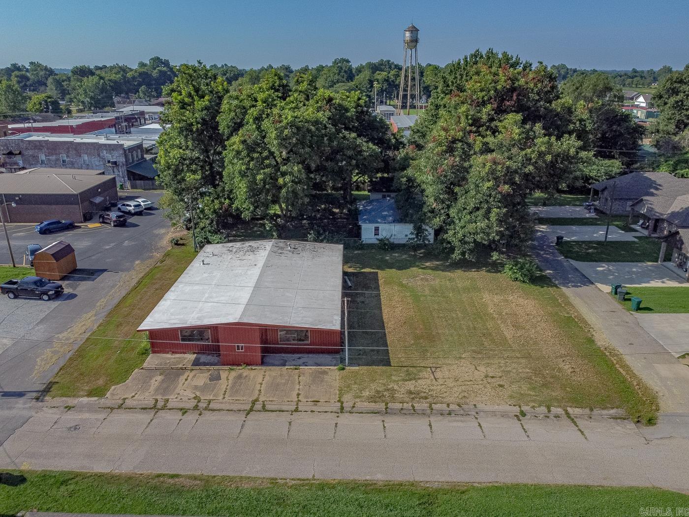 108 W Walnut St  Manila, AR