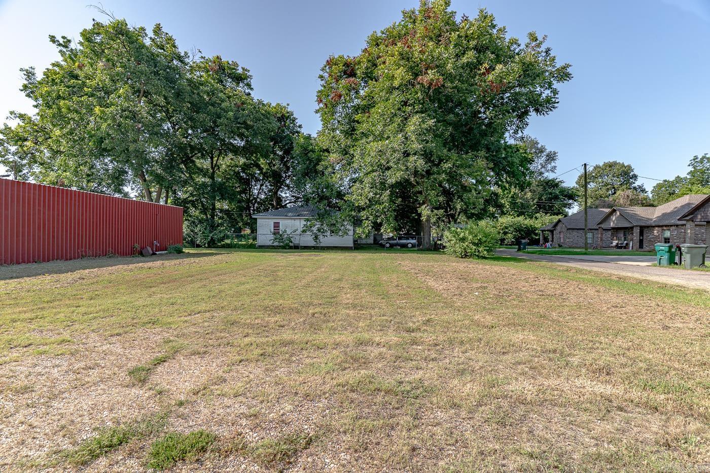 108 W Walnut St  Manila, AR