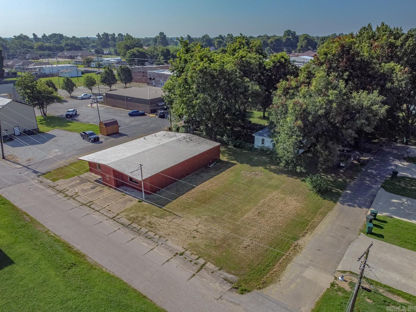 108 W Walnut St  Manila, AR