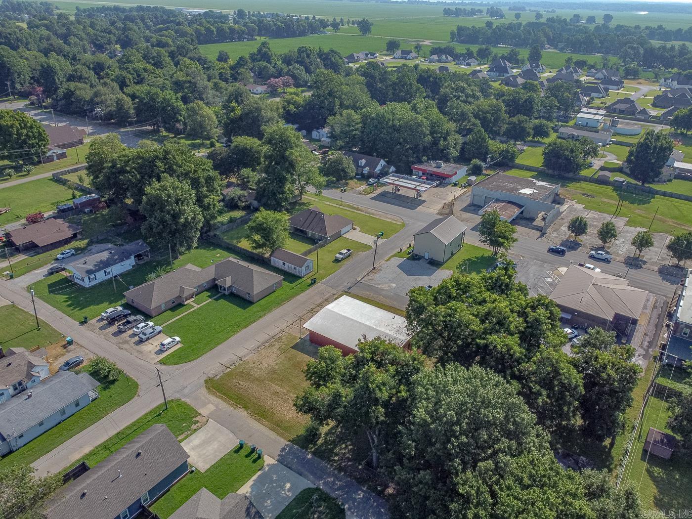 108 W Walnut St  Manila, AR