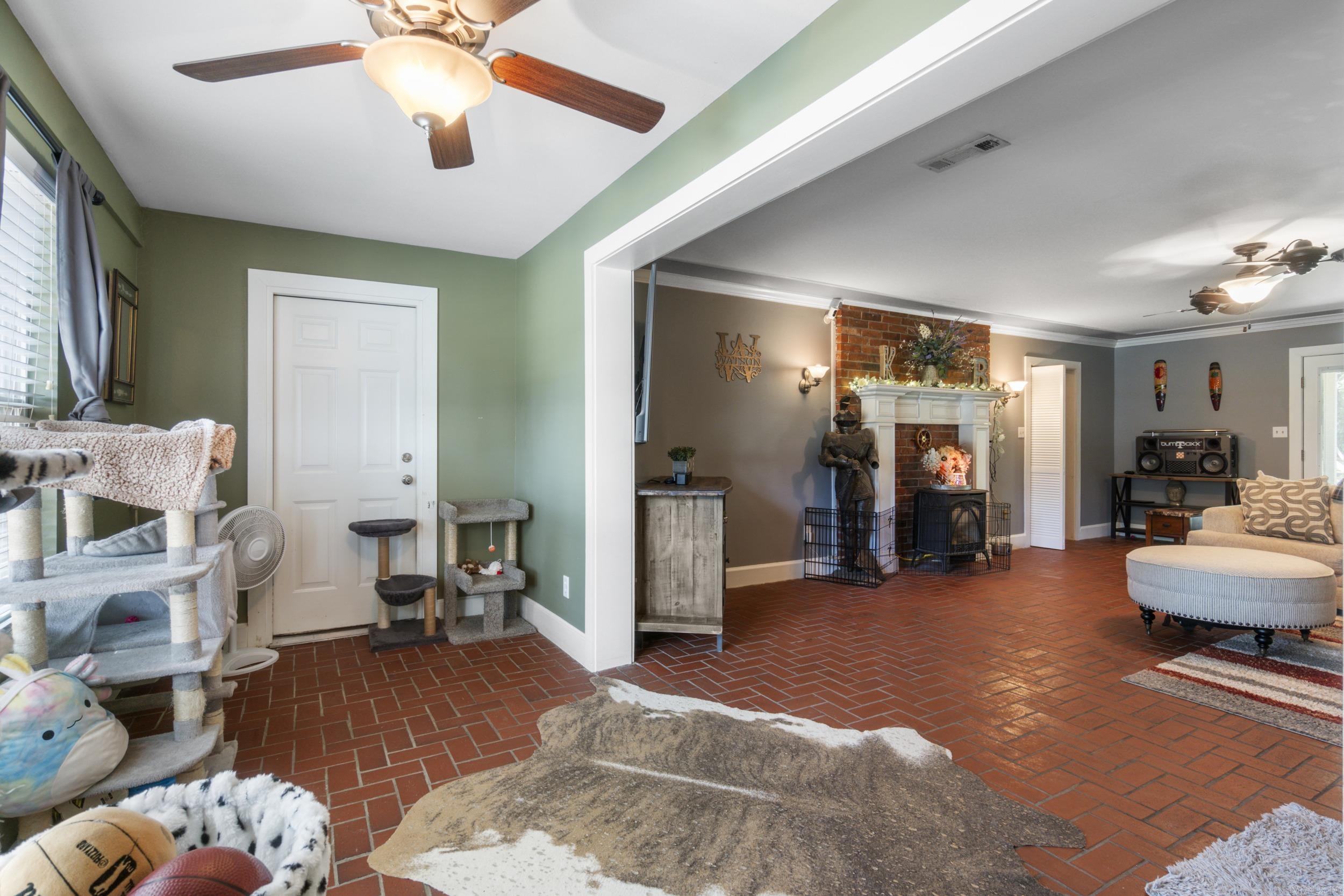 16 Woodcrest Searcy, AR 72143