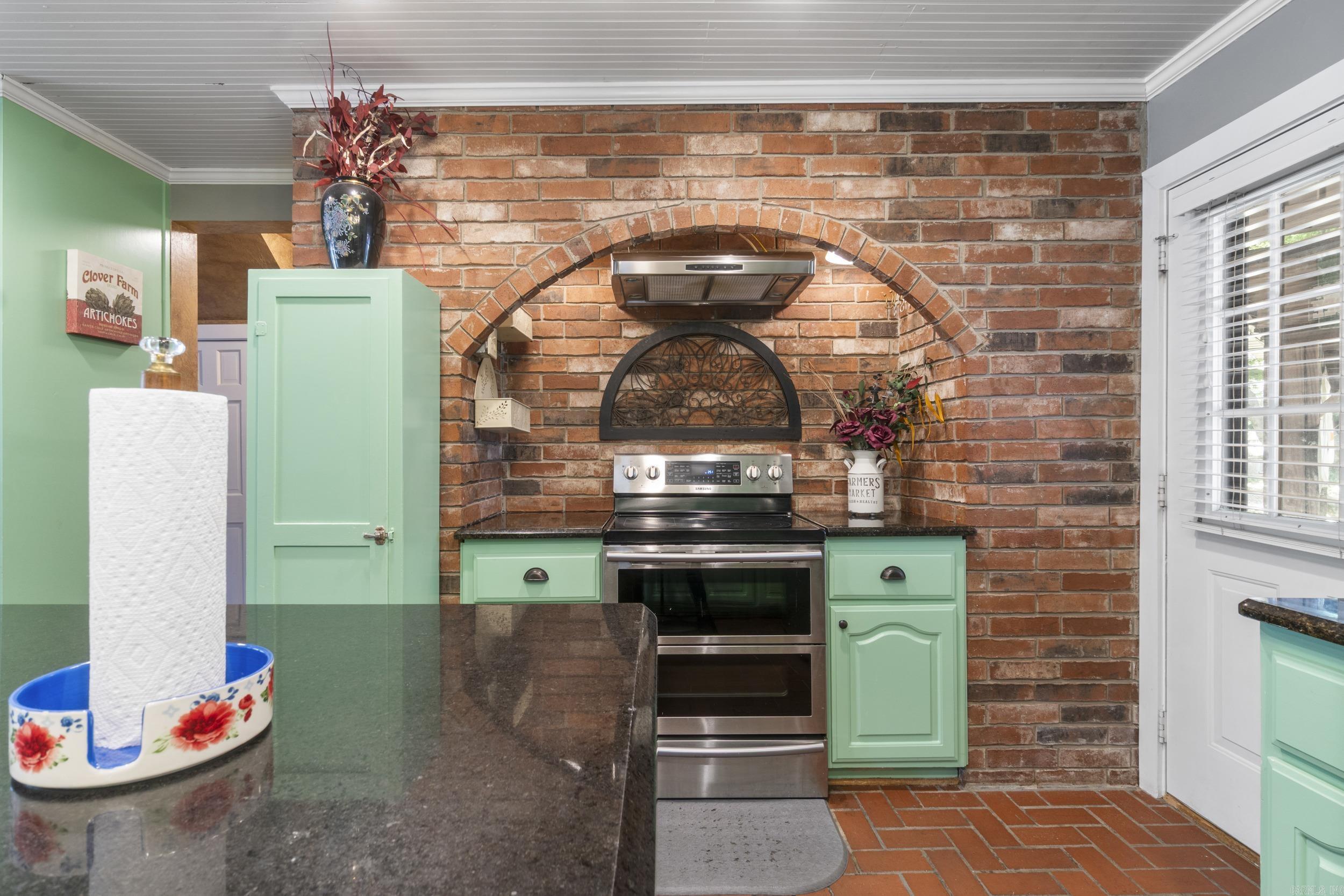 16 Woodcrest Searcy, AR 72143