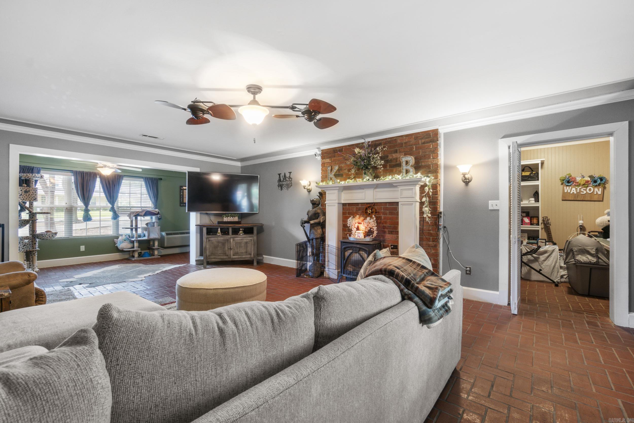 16 Woodcrest Searcy, AR 72143