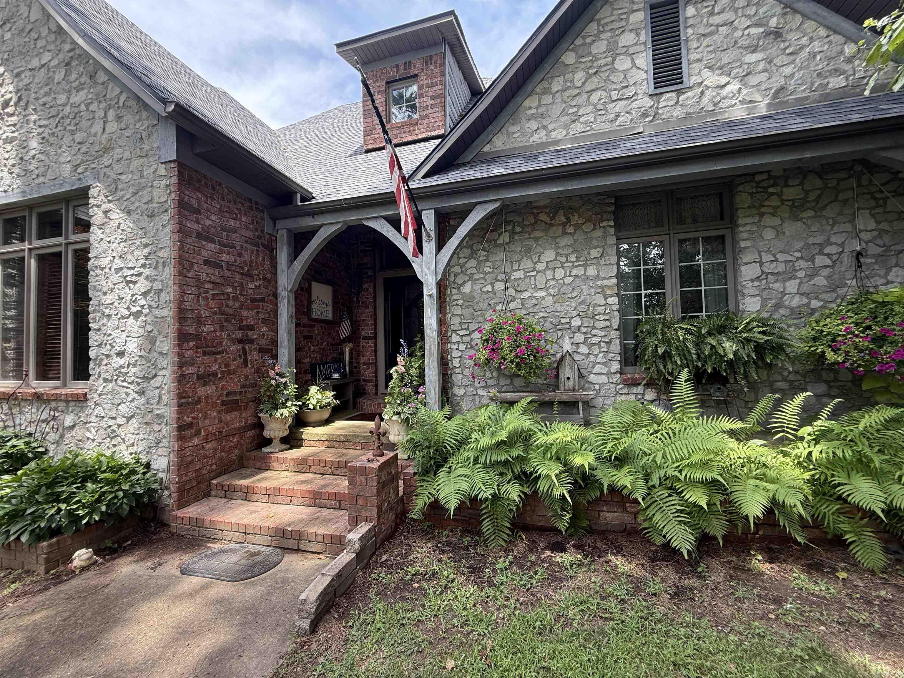 1211 Gayler Street  Mountain View, AR