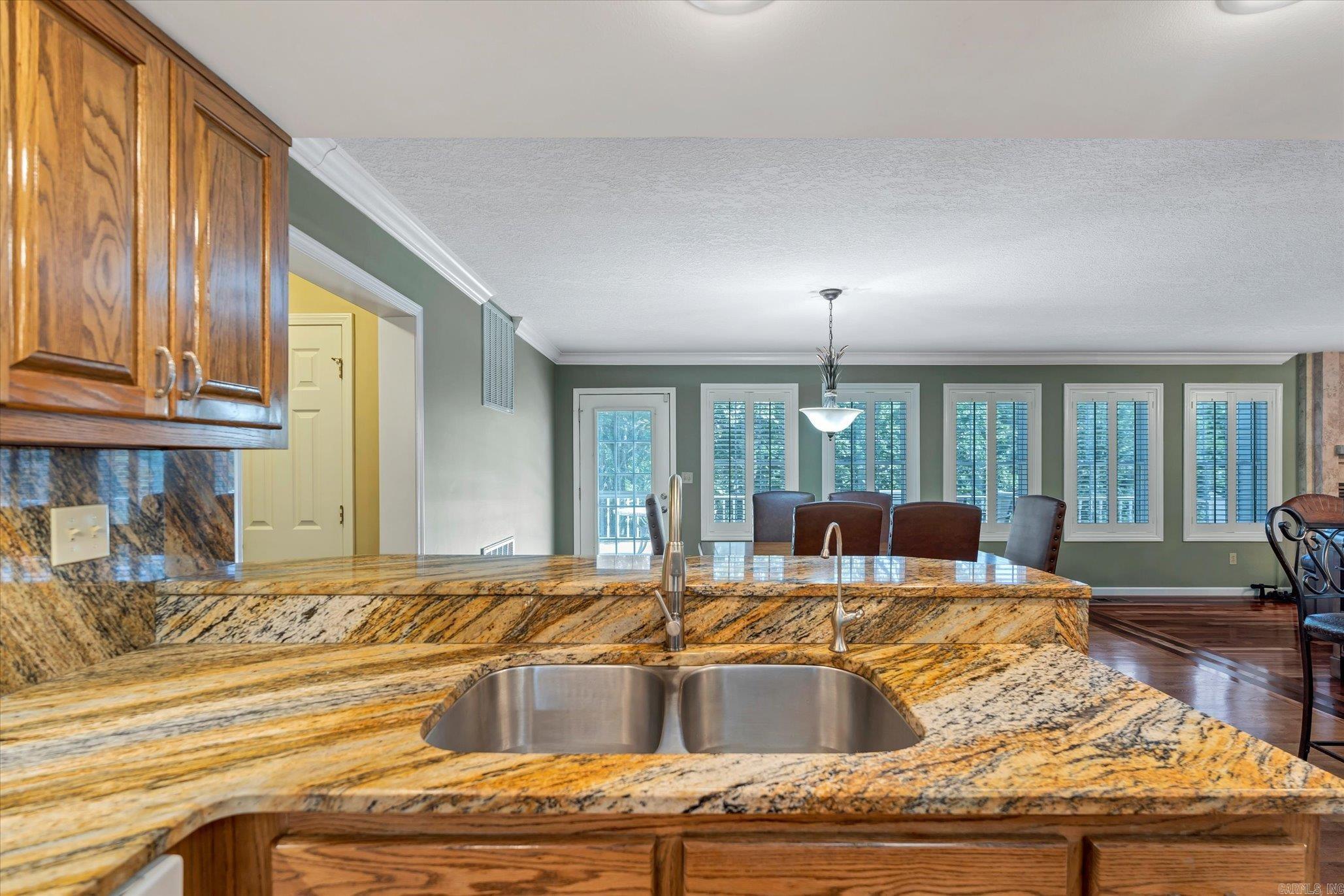 198 Wallick  Cotter, AR