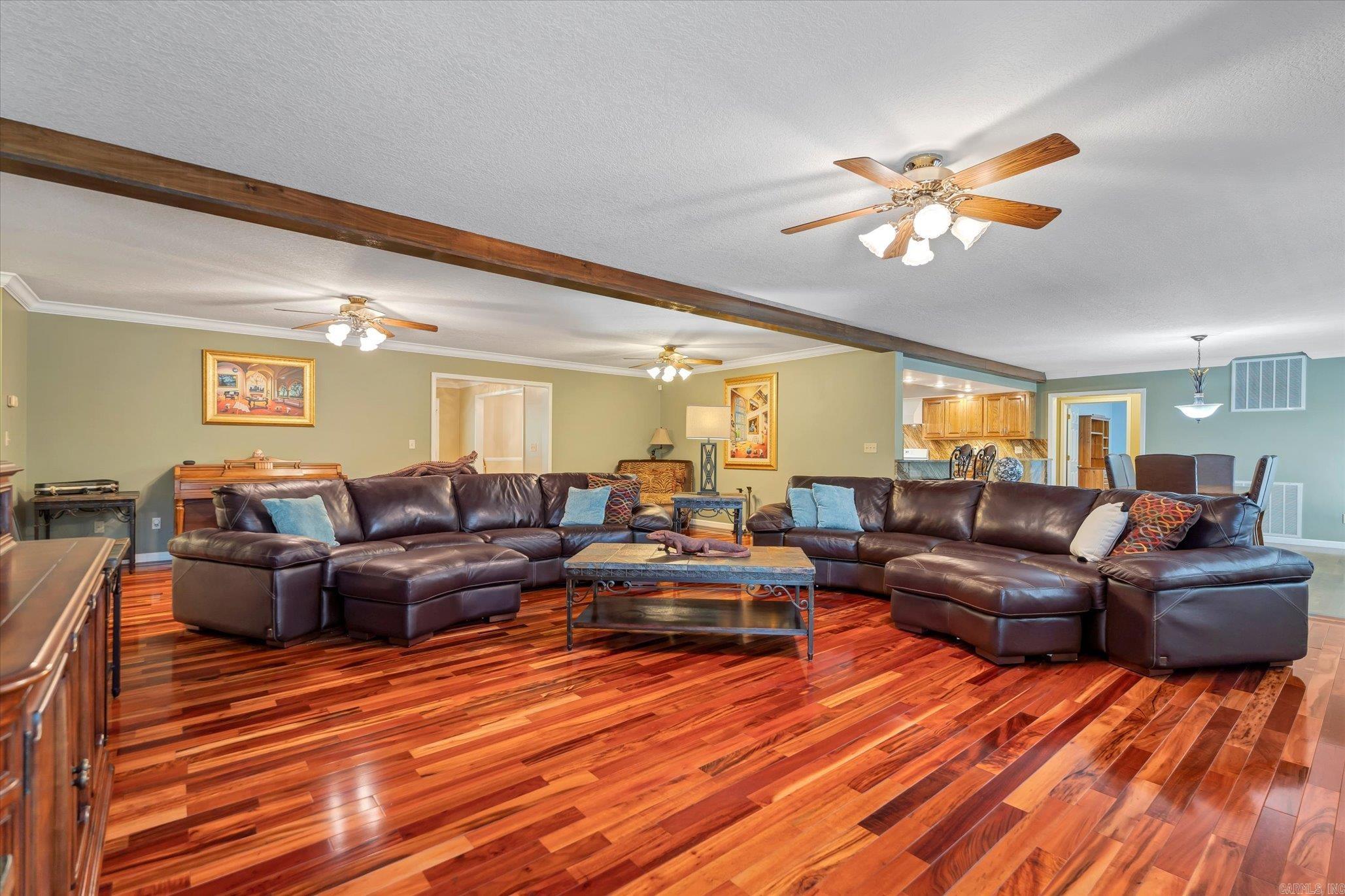 198 Wallick  Cotter, AR