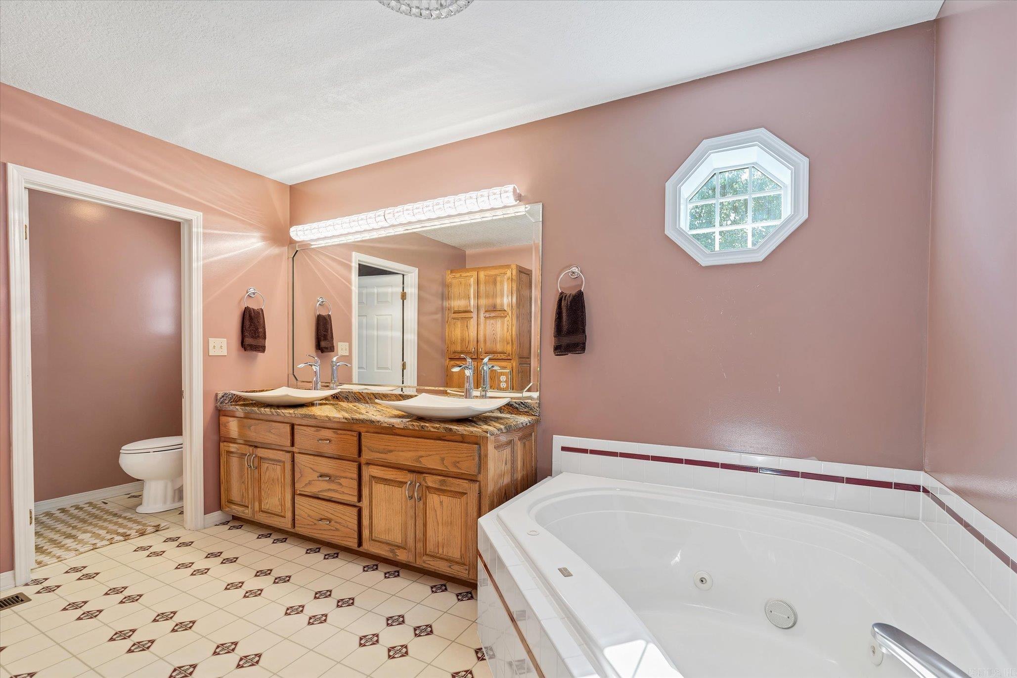 198 Wallick  Cotter, AR