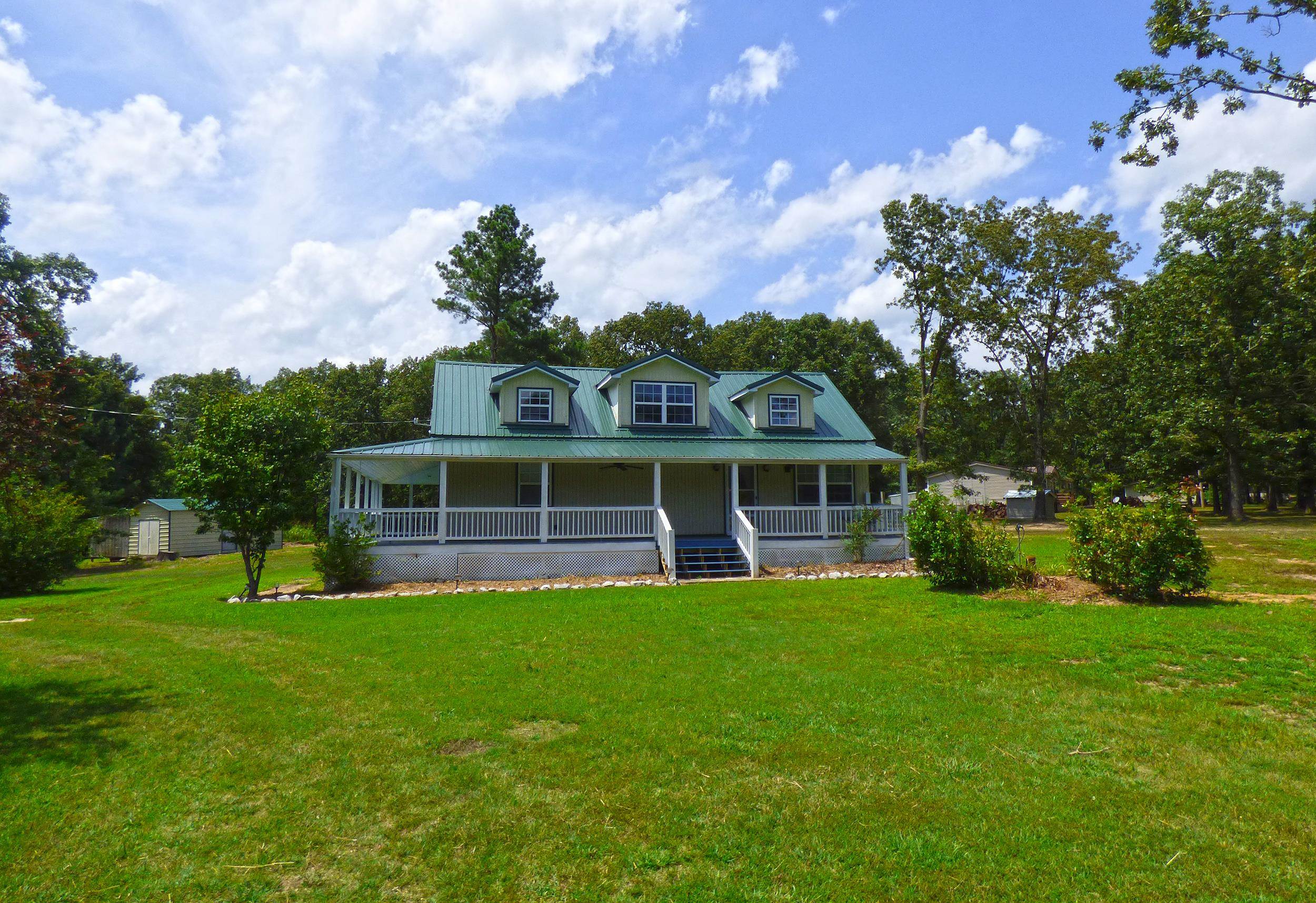 7434 E Hwy 58 Williford, AR 72482