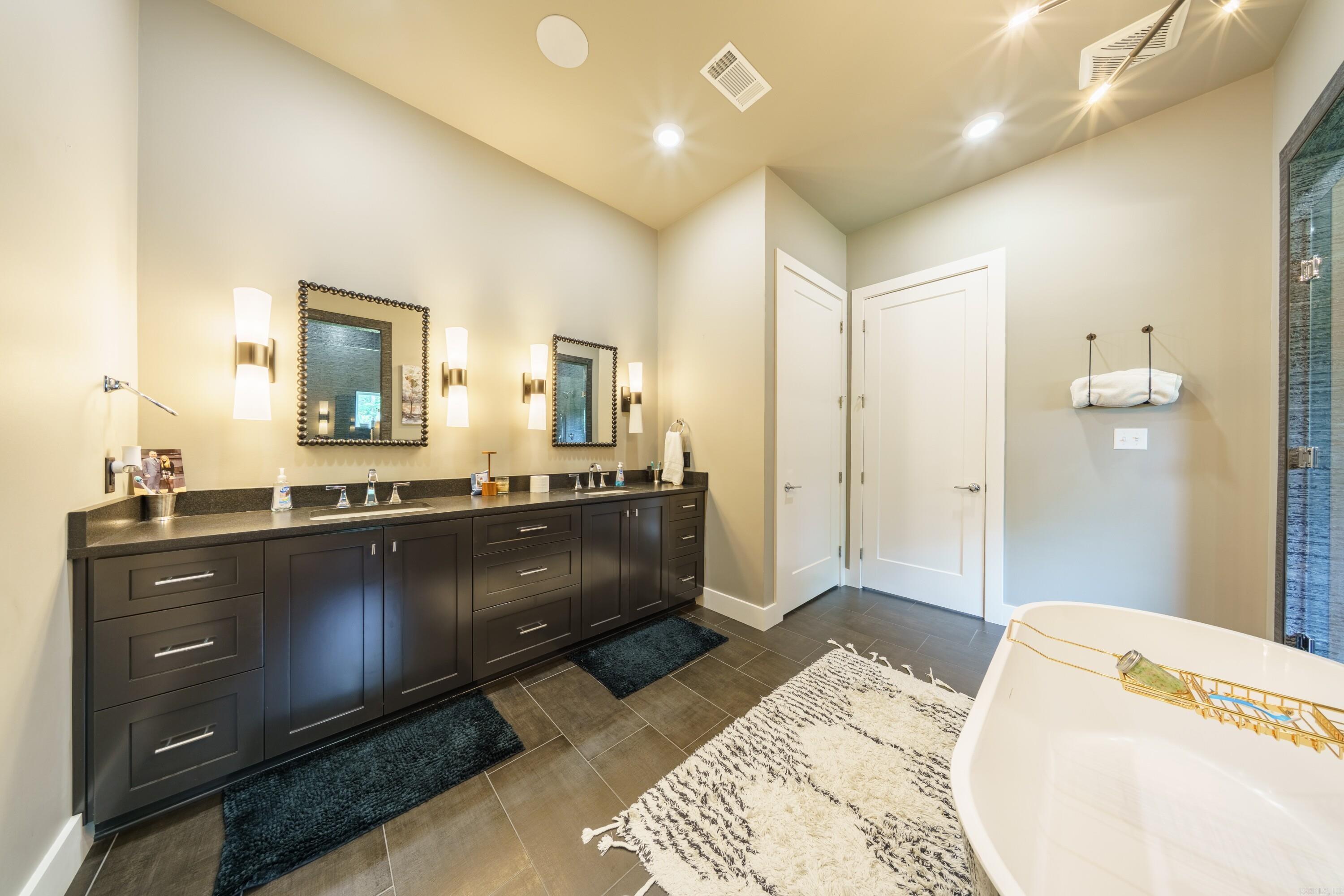 8015 W Hwy 412  Paragould, AR