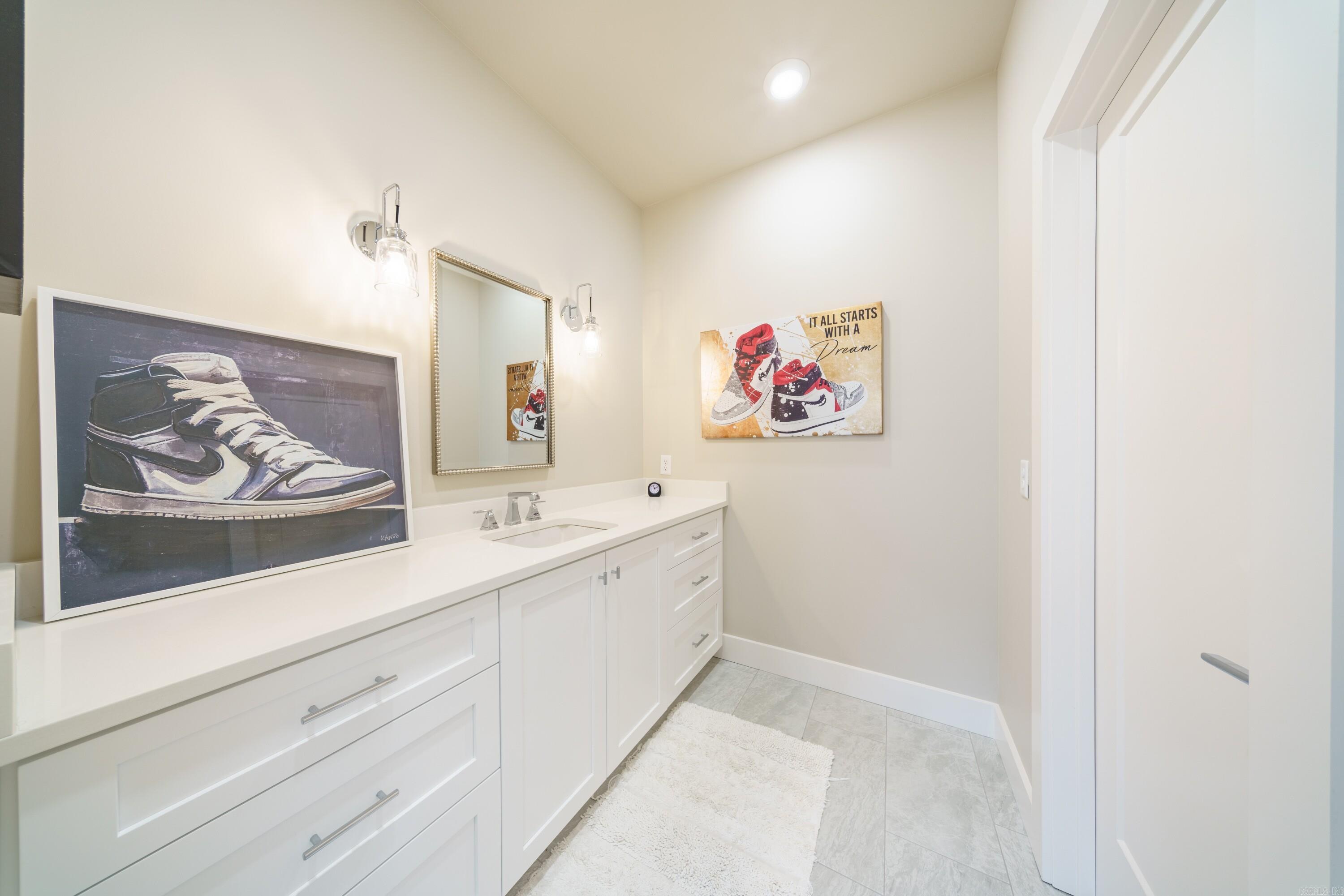 8015 W Hwy 412  Paragould, AR