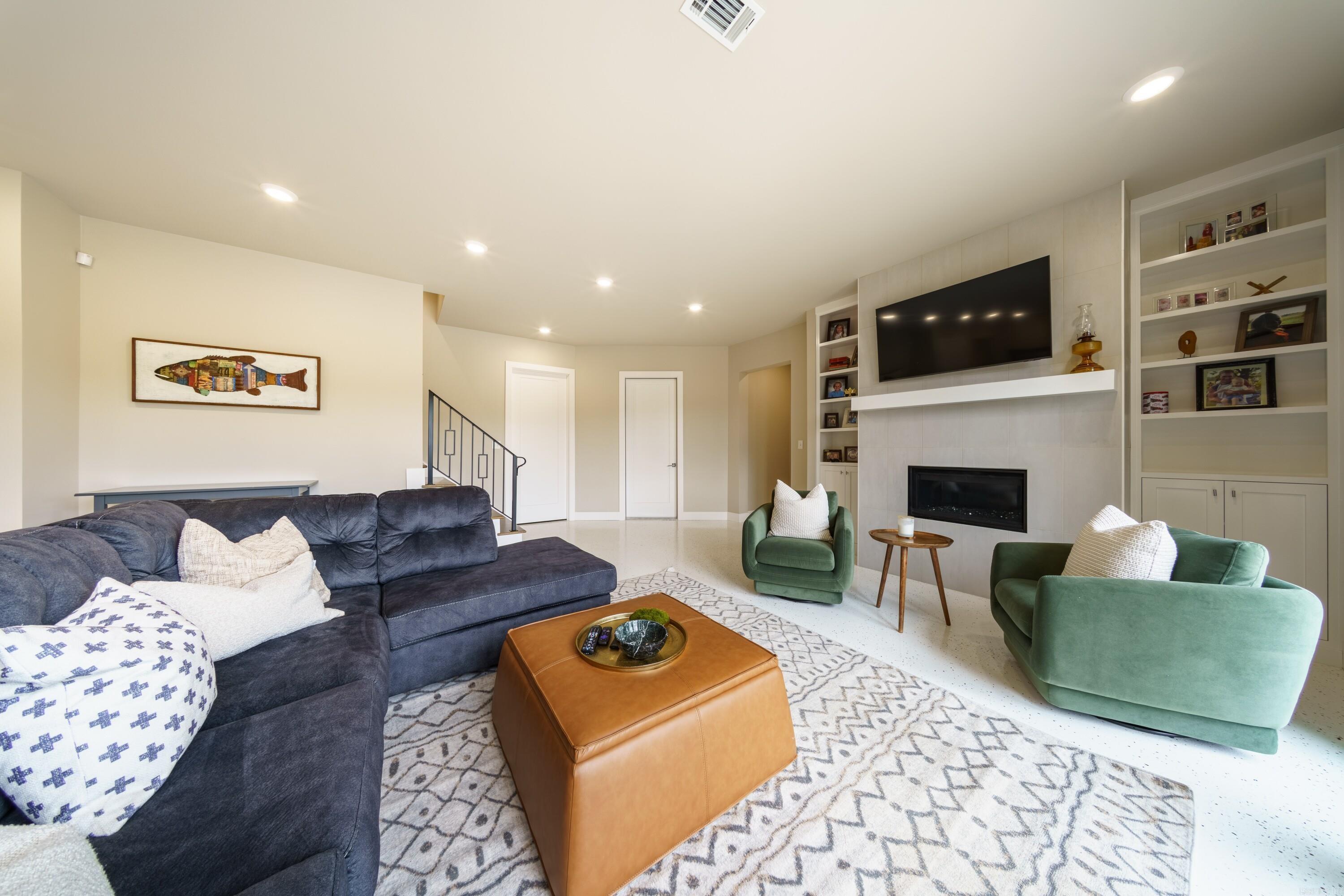 8015 W Hwy 412  Paragould, AR