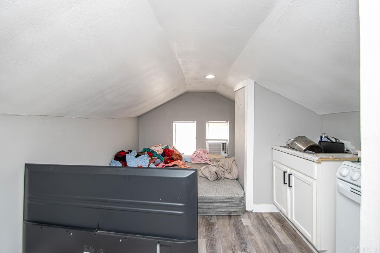 1870 S Izard  Little Rock, AR