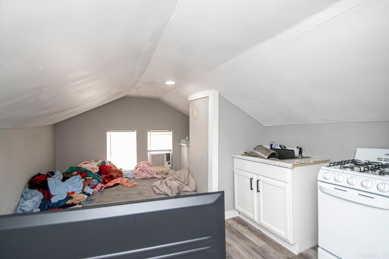 1870 S Izard  Little Rock, AR