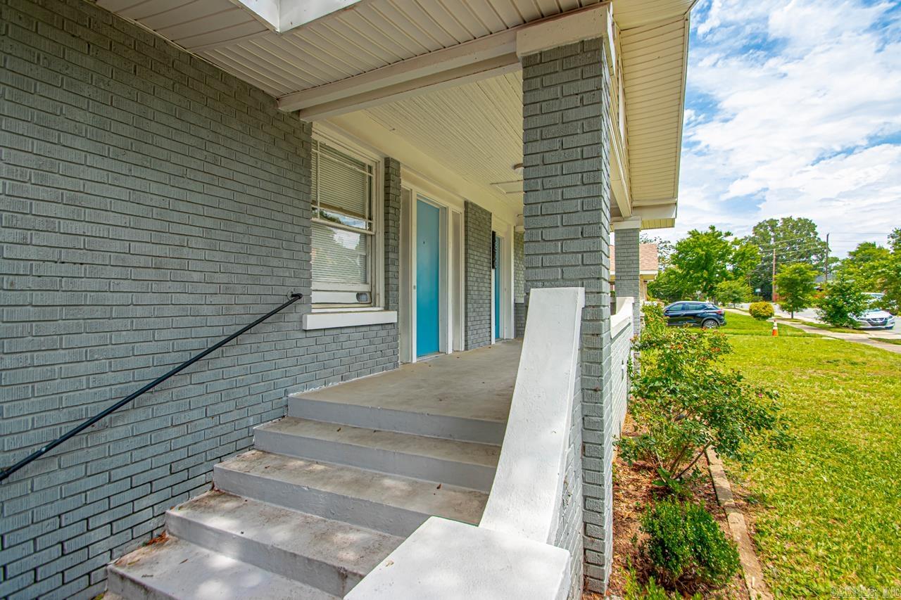 1870 S Izard  Little Rock, AR