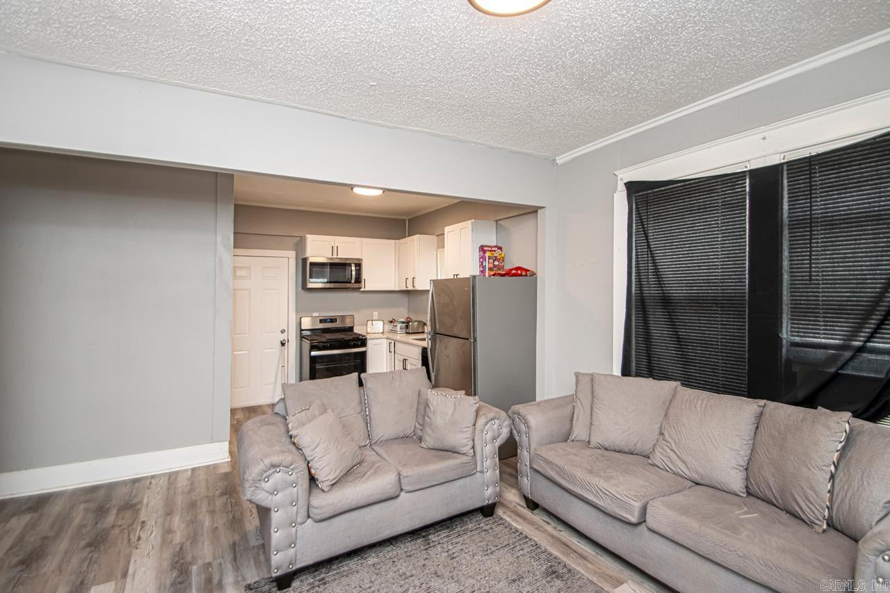 1870 S Izard  Little Rock, AR