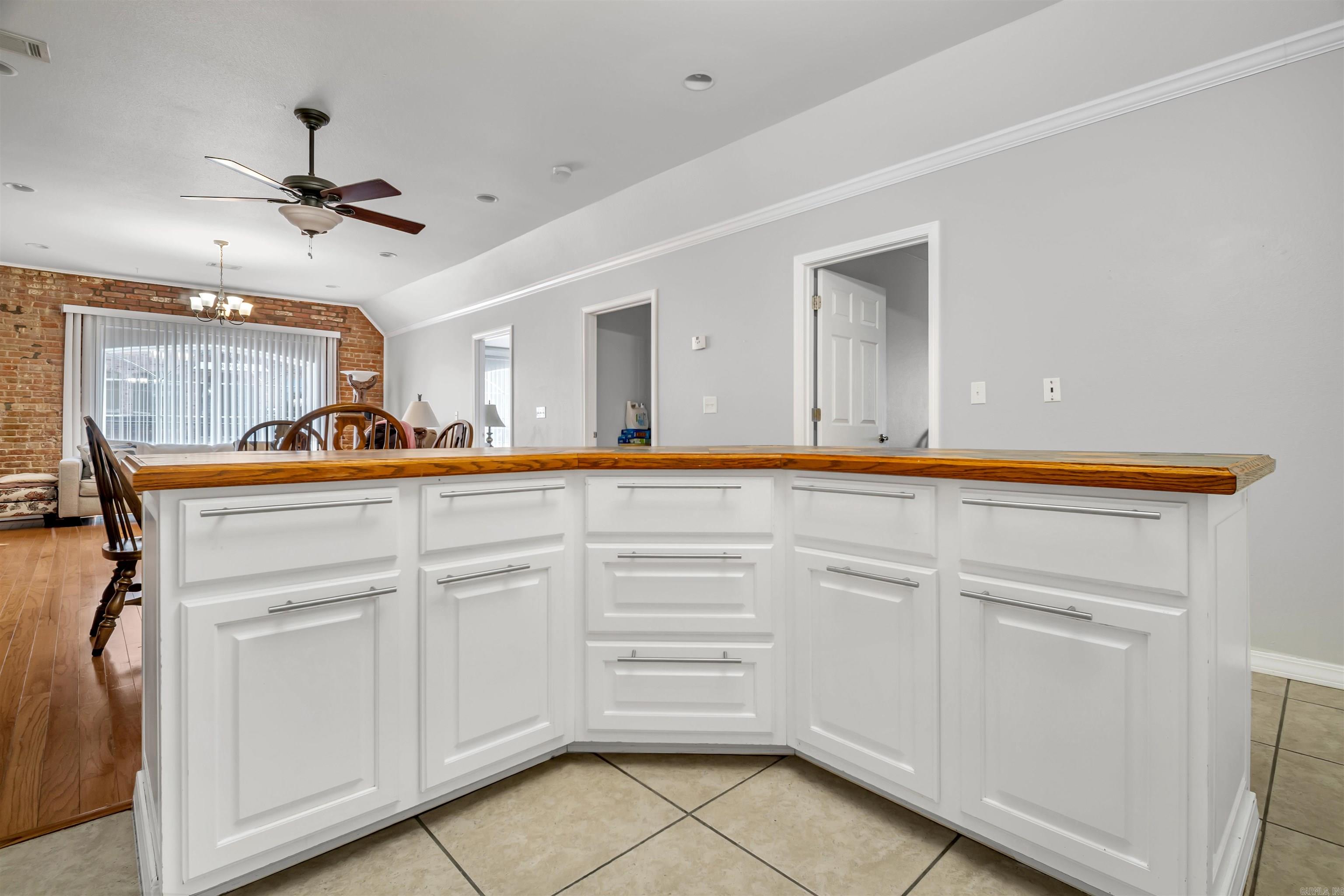 111 Commerce  Morrilton, AR