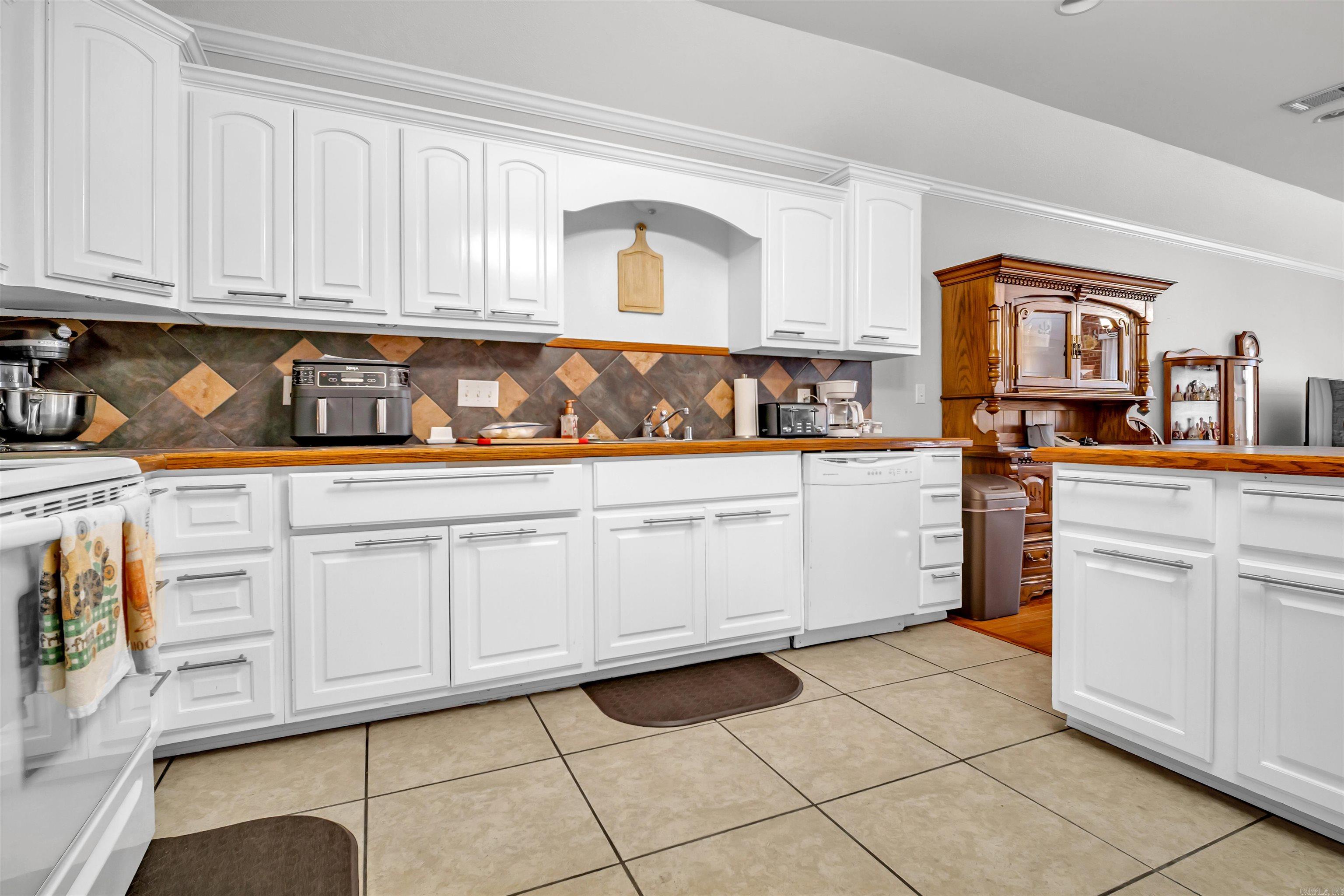 111 Commerce  Morrilton, AR