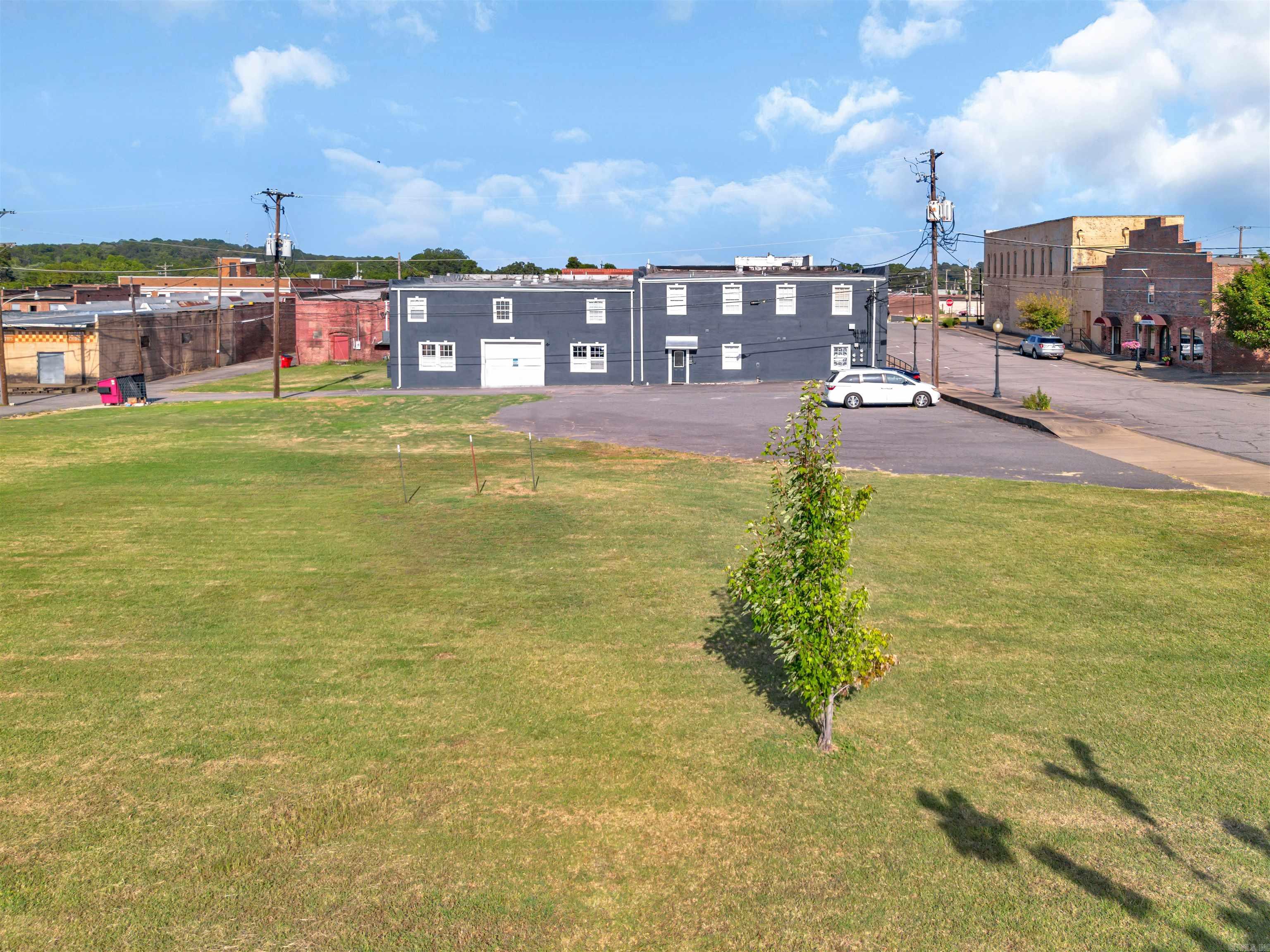 111 Commerce  Morrilton, AR