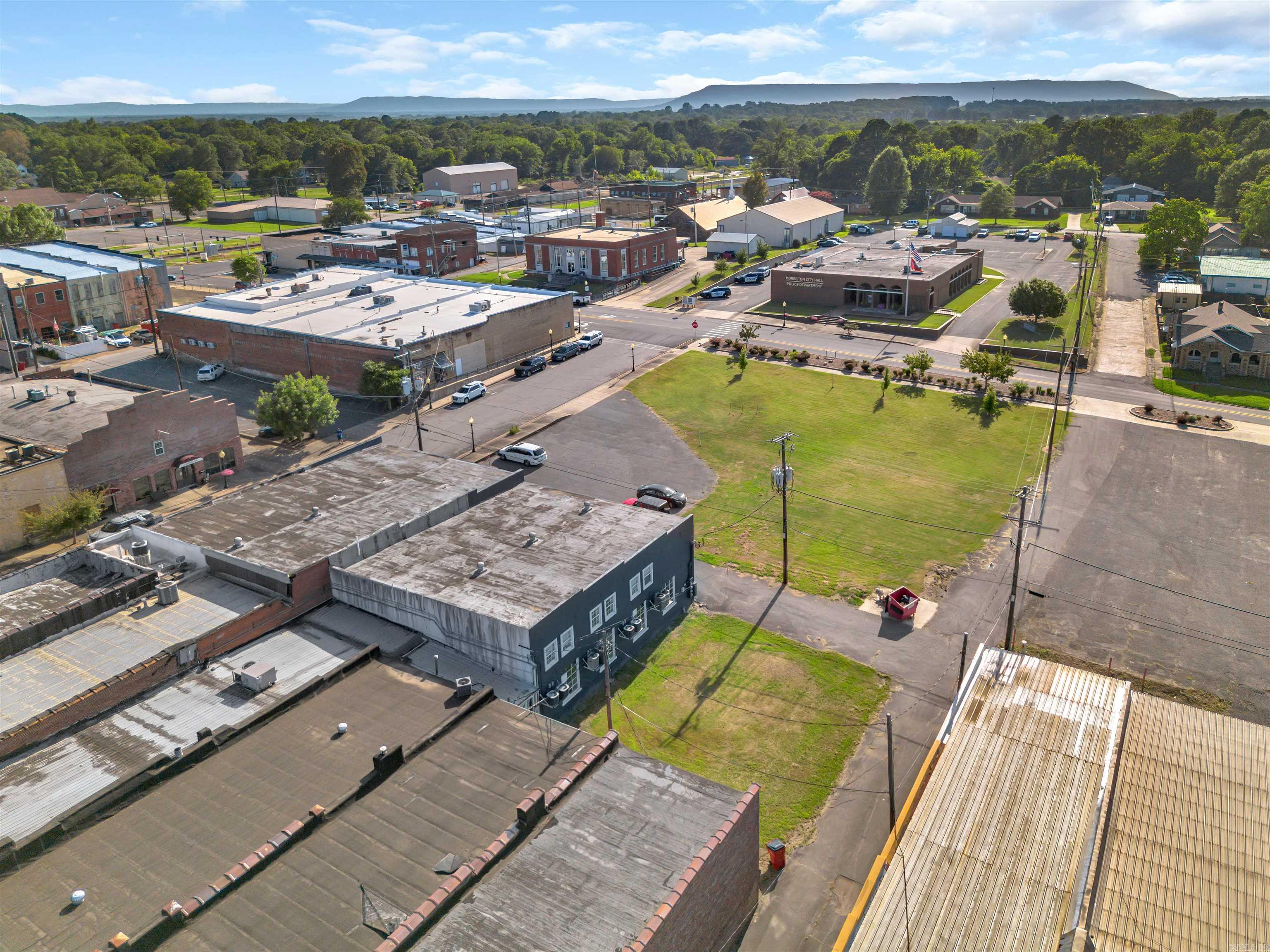 111 Commerce  Morrilton, AR