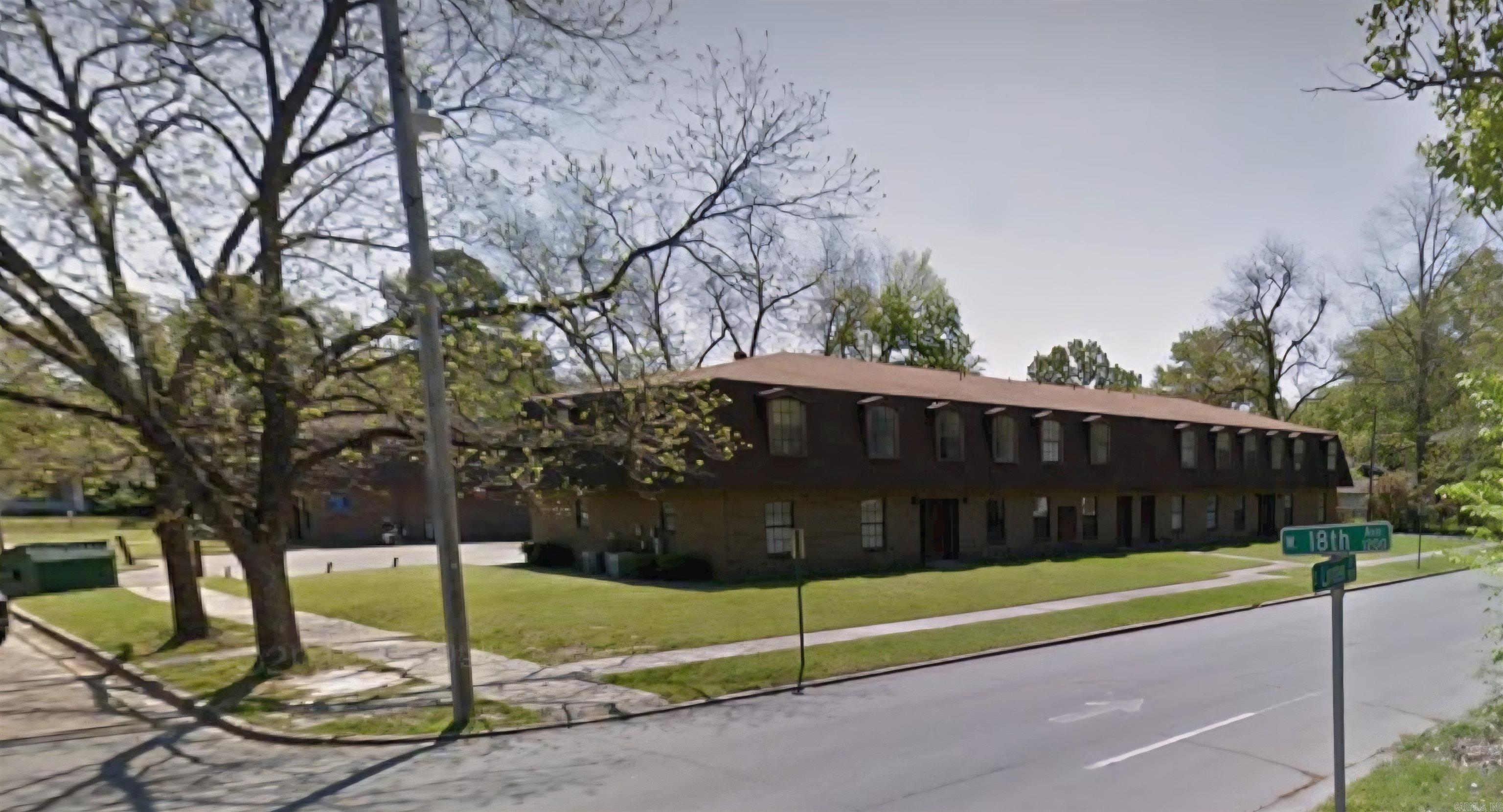 1100 W 18TH  Pine Bluff, AR