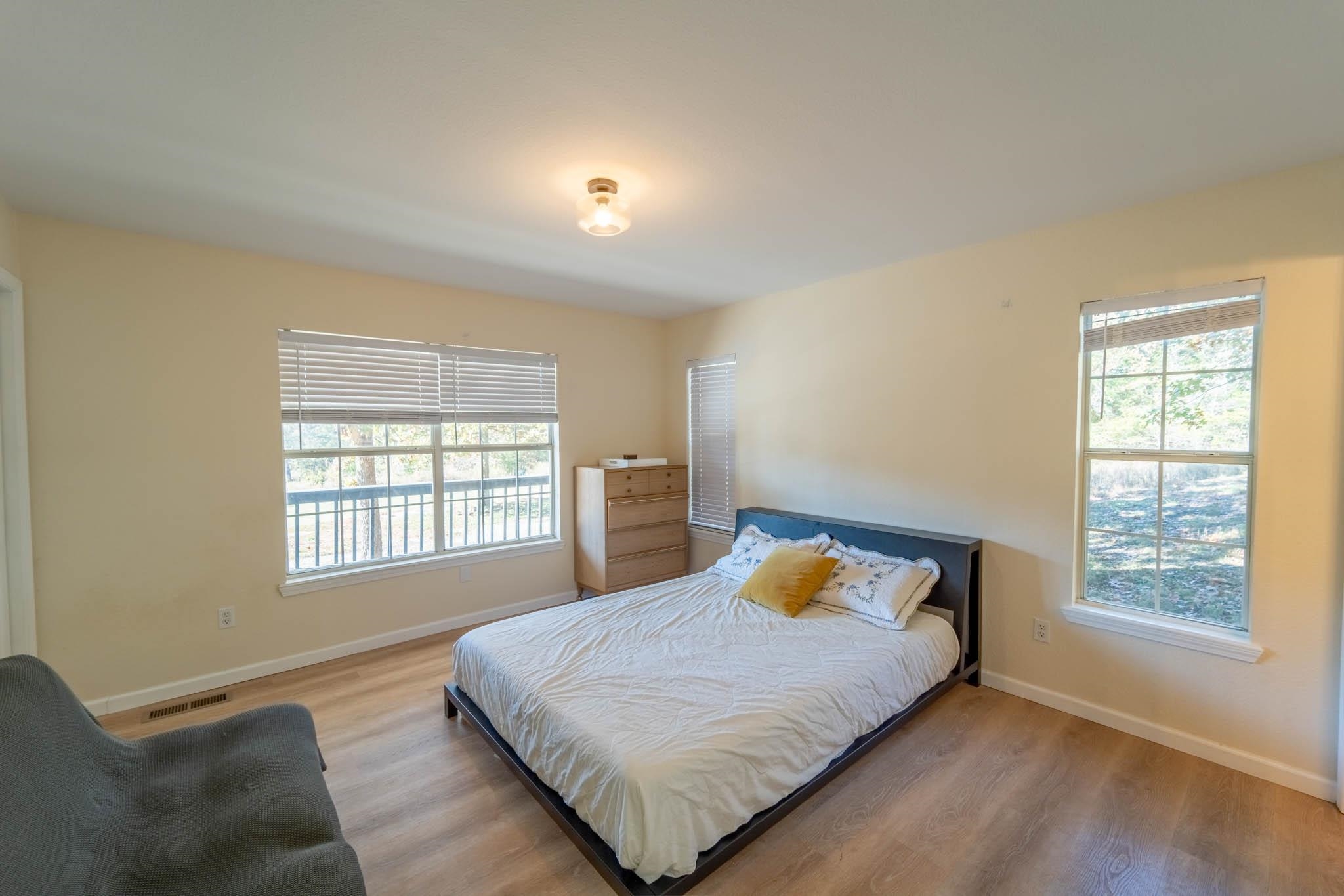 365 County Road 993 Green For., AR 72638